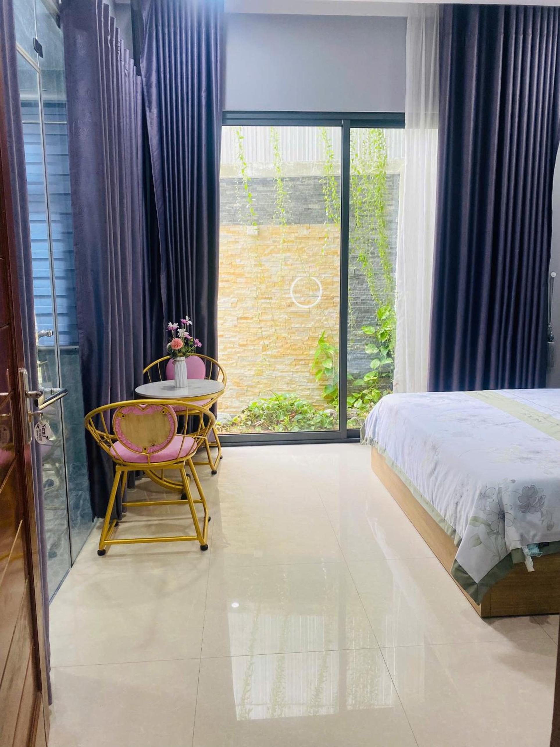 Double Room with Balcony - Photo 1