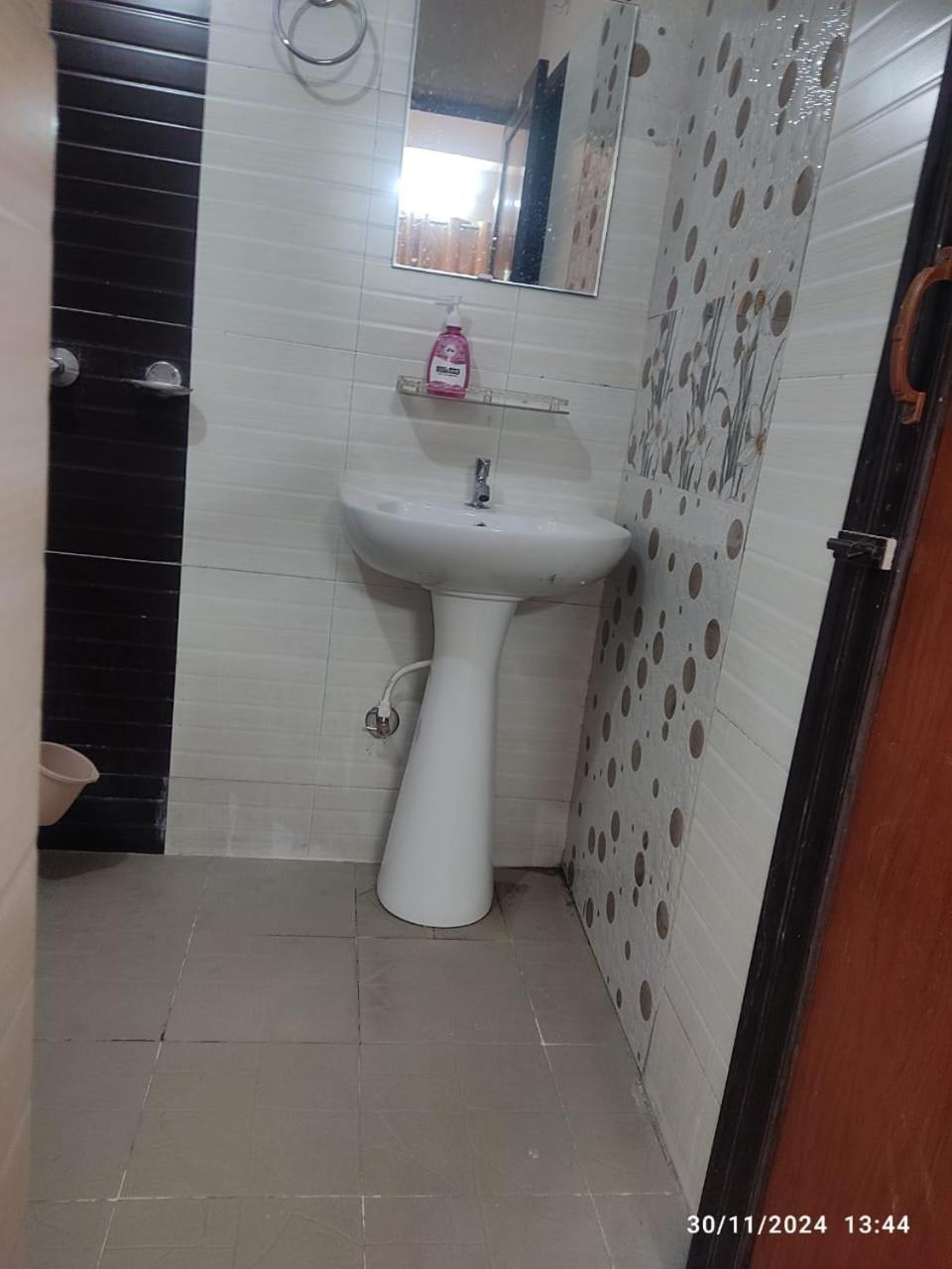 Standard Double Room With Fan photo 3