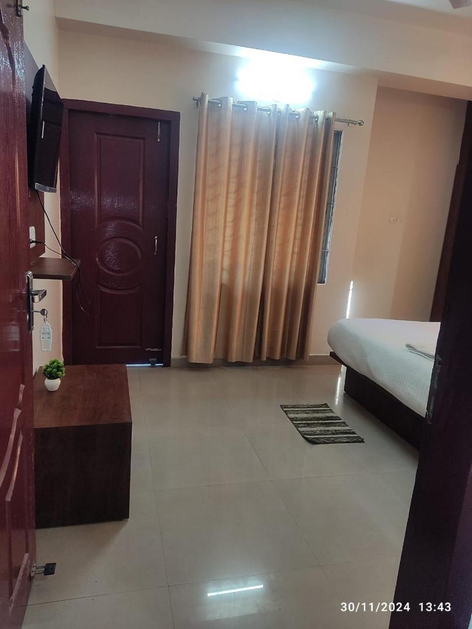 Standard Double Room With Fan photo 2