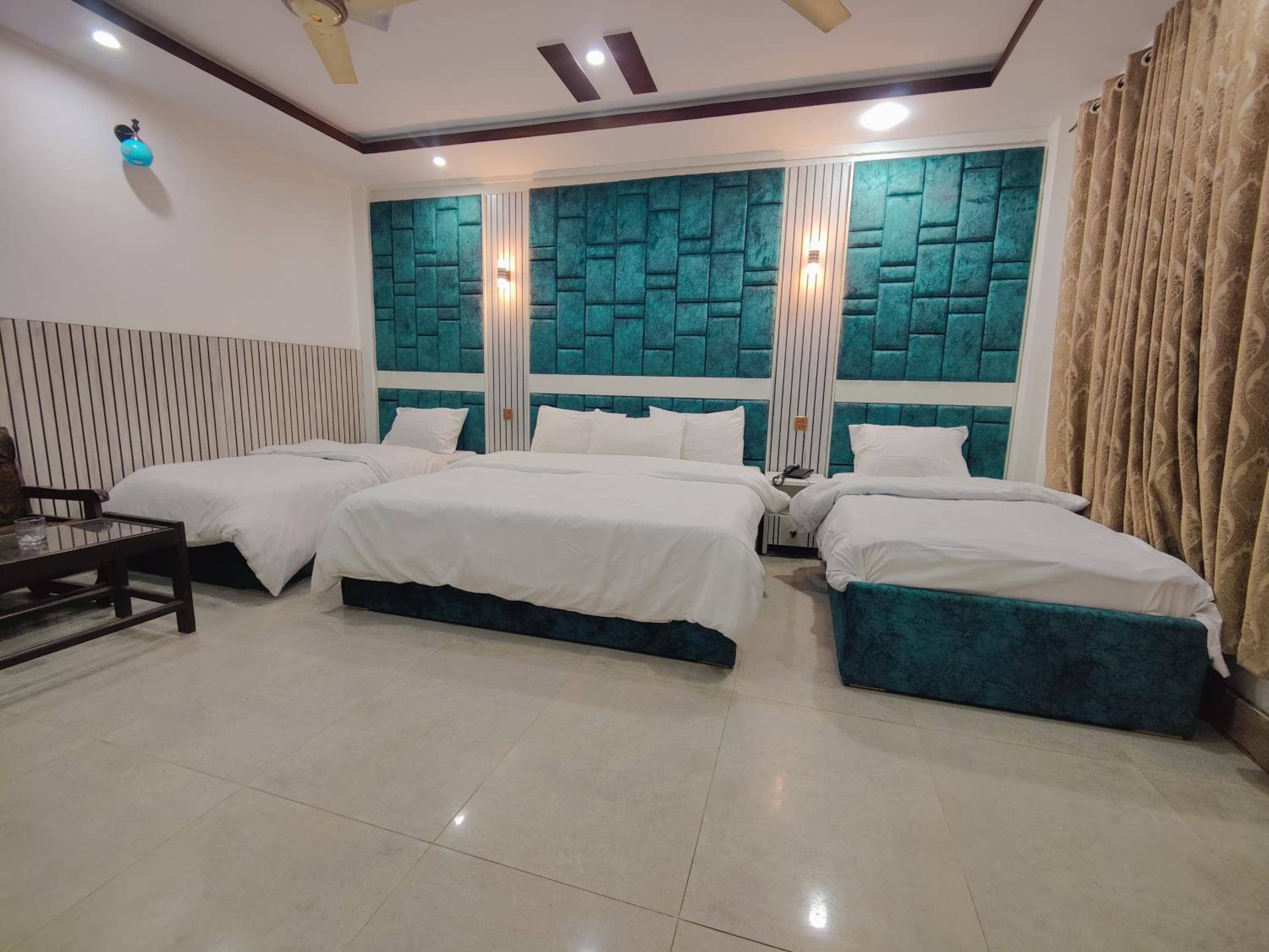 Deluxe Quadruple Room