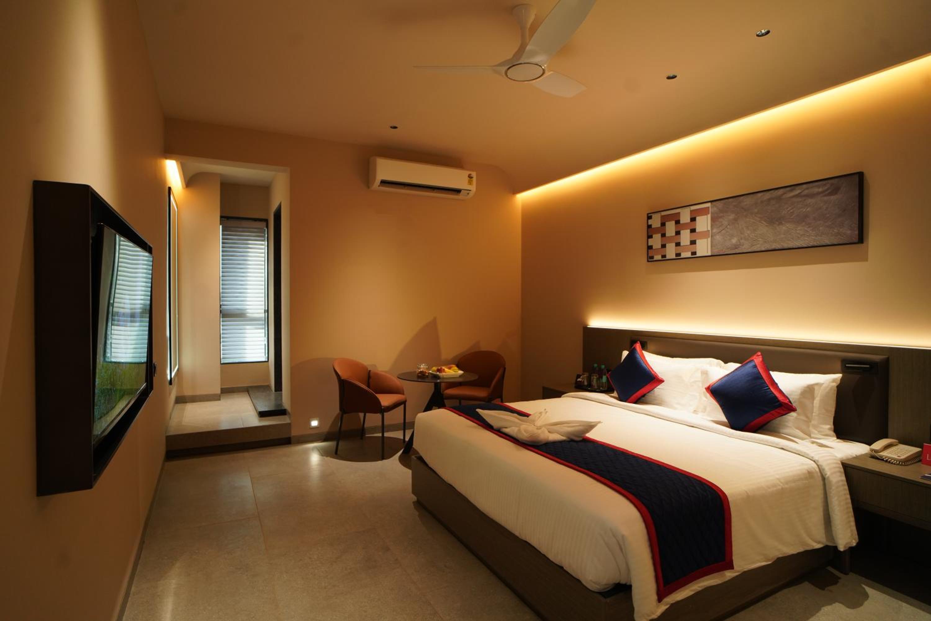 Deluxe Queen Room