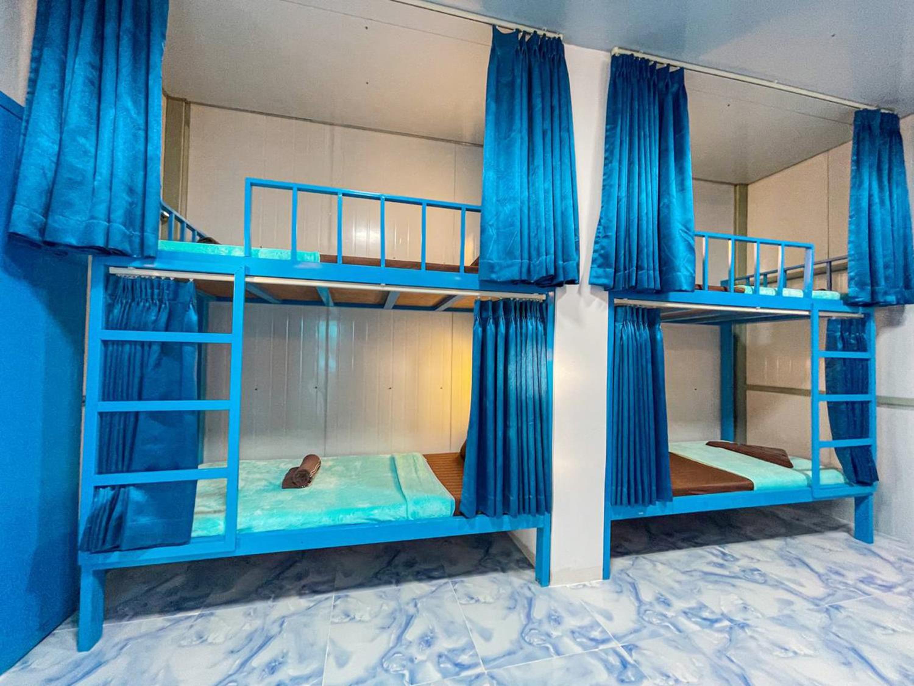 Single Bed in Dormitory Room photo 3