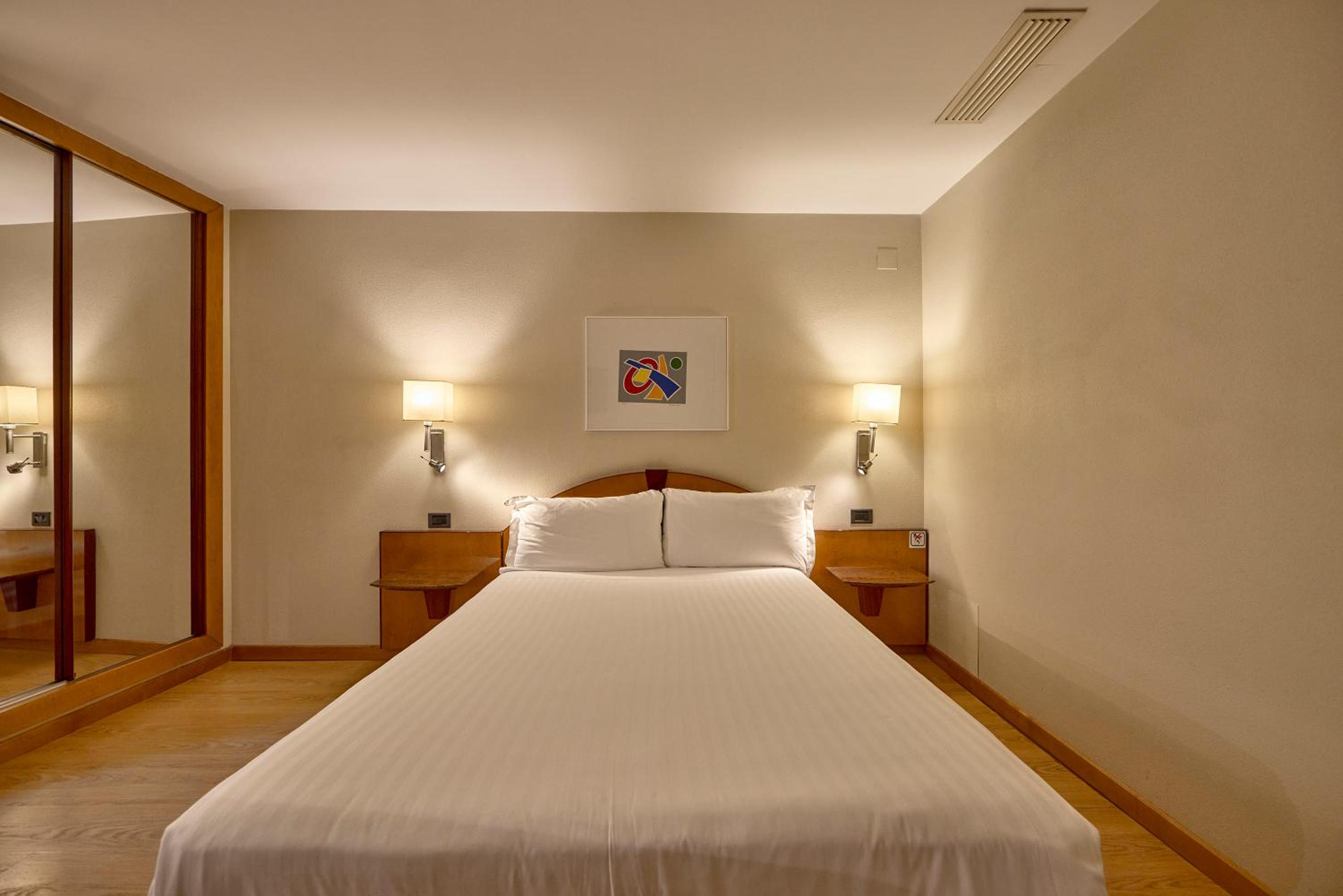 Double Room - Photo 9