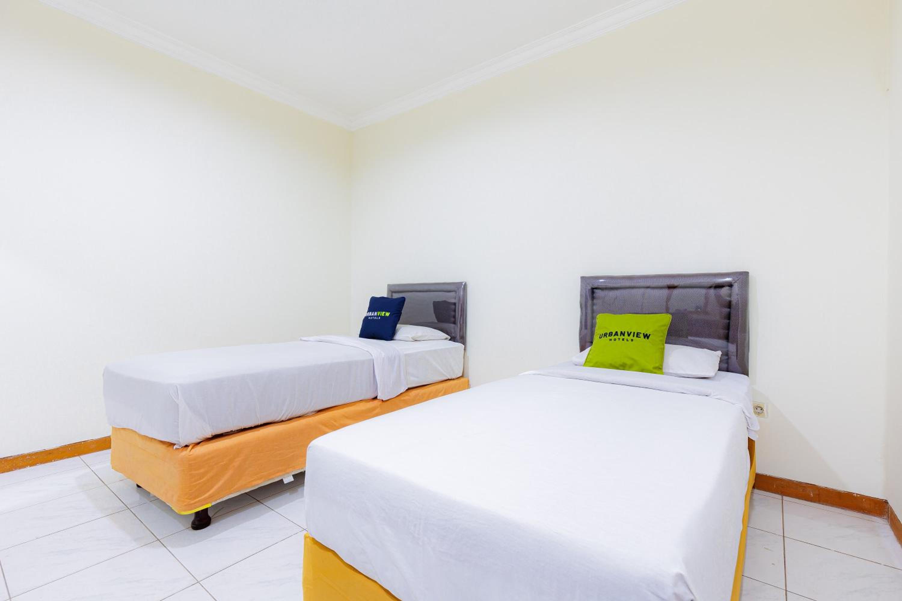 Deluxe Twin Room - Photo 2