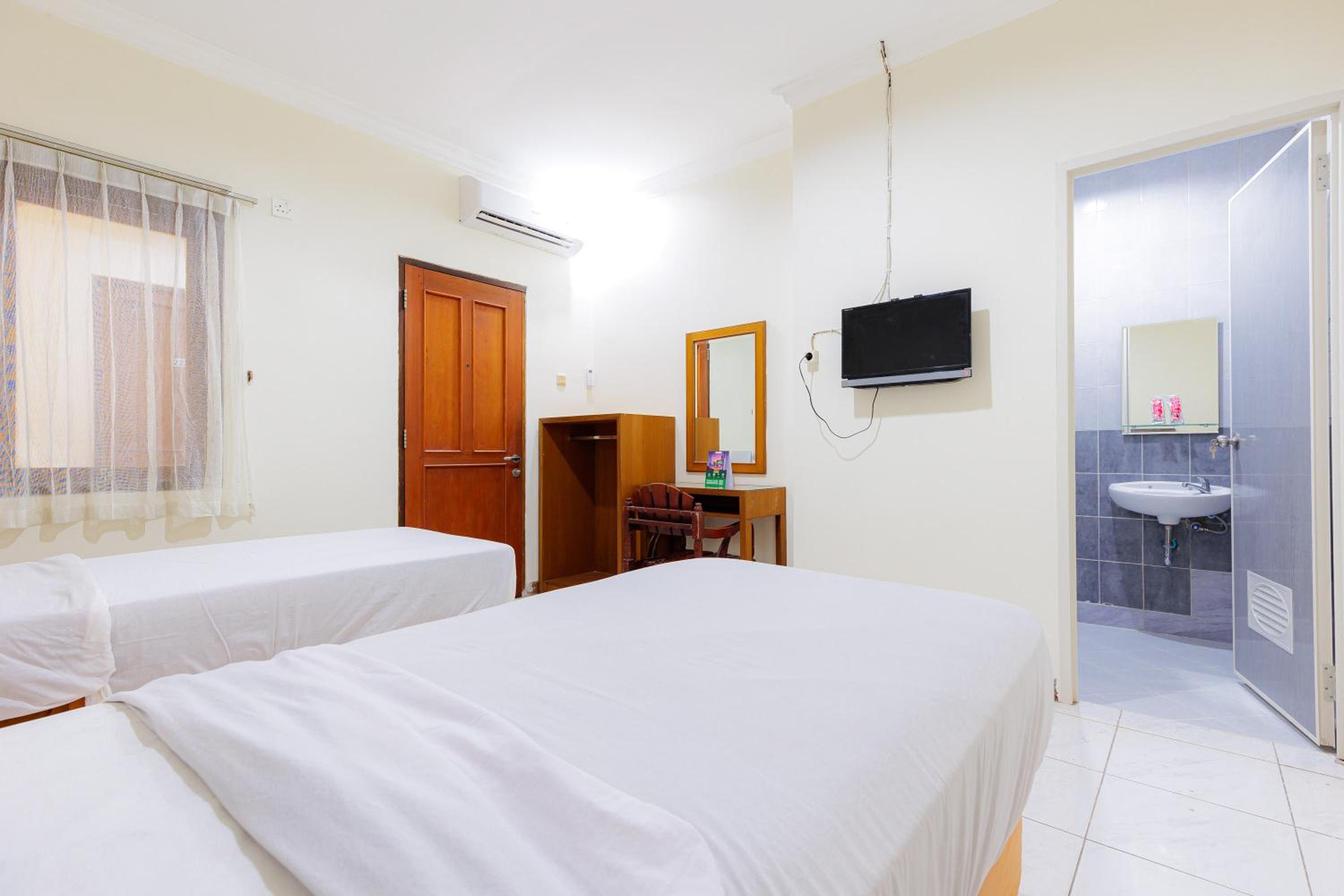 Deluxe Twin Room - Photo 3