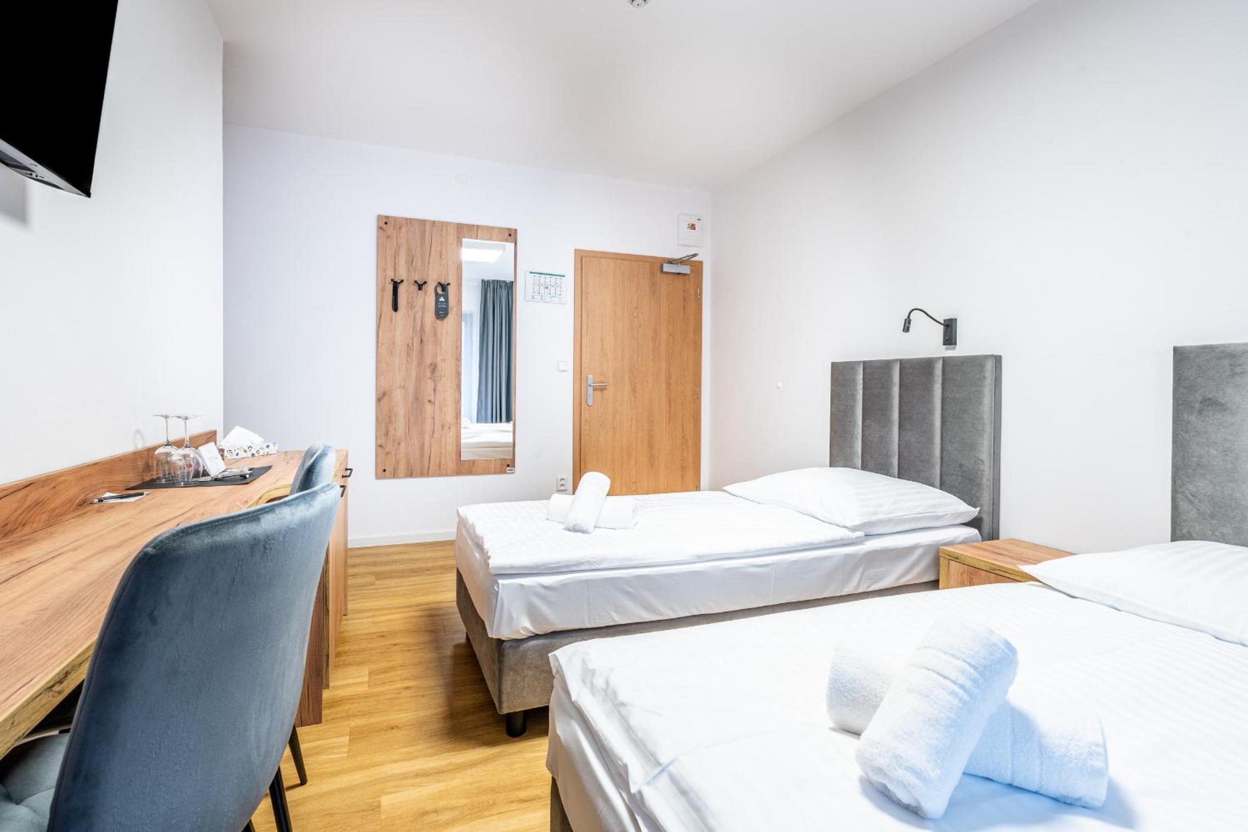 Standard Double or Twin Room photo 3