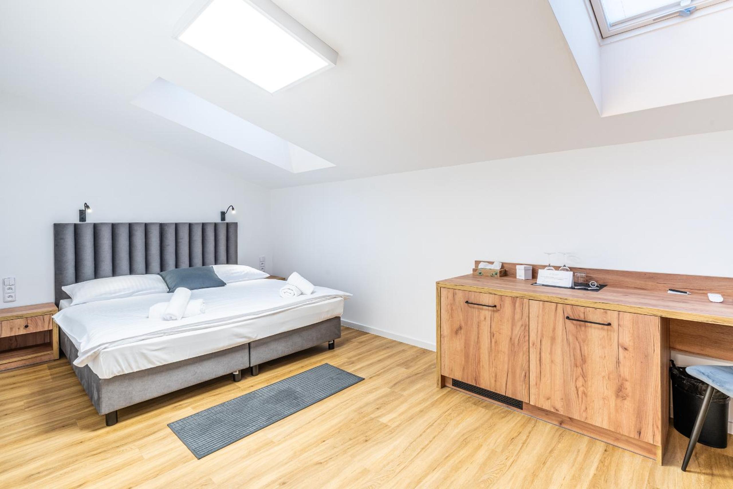 Standard Double or Twin Room photo 2