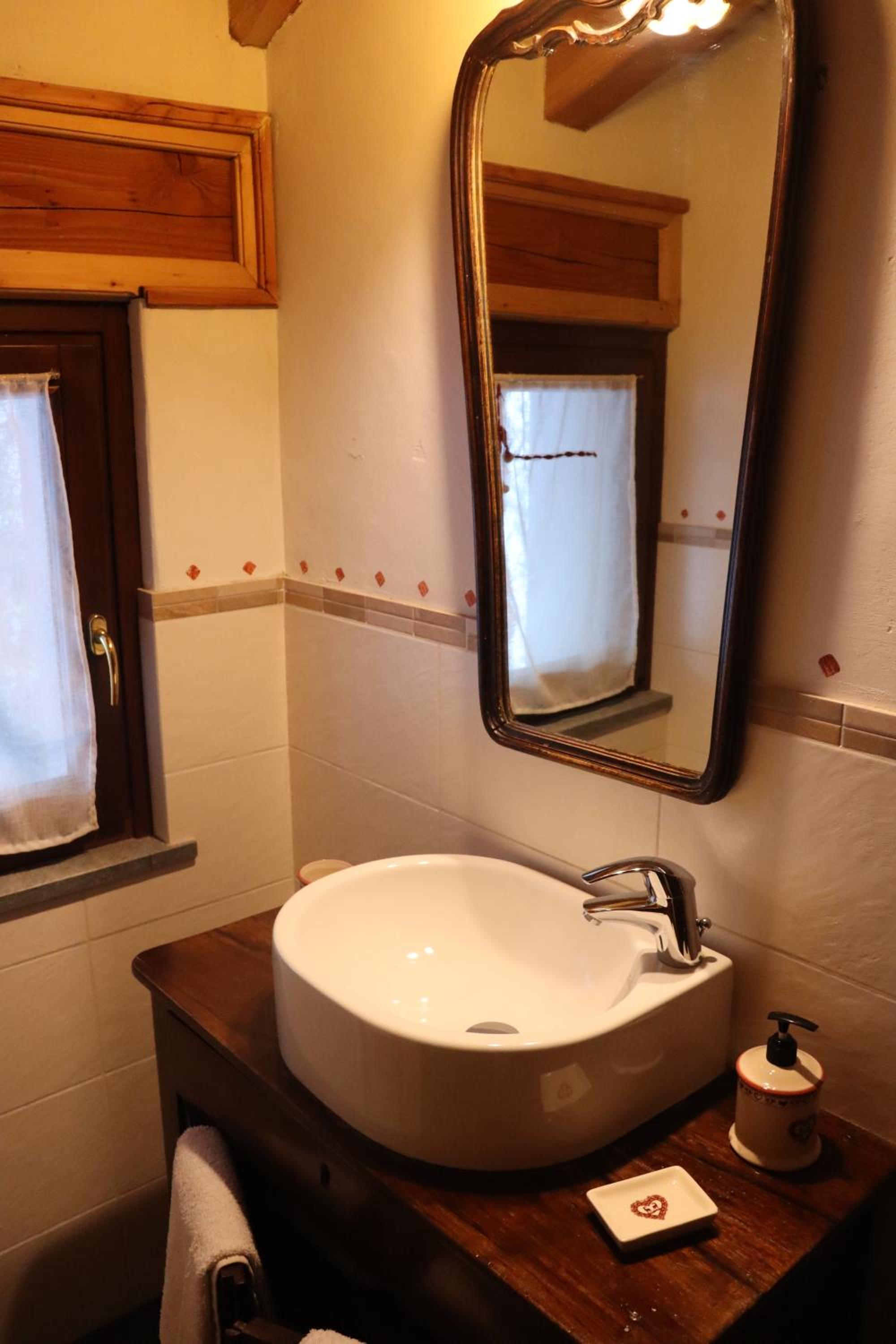 Deluxe Suite photo 2