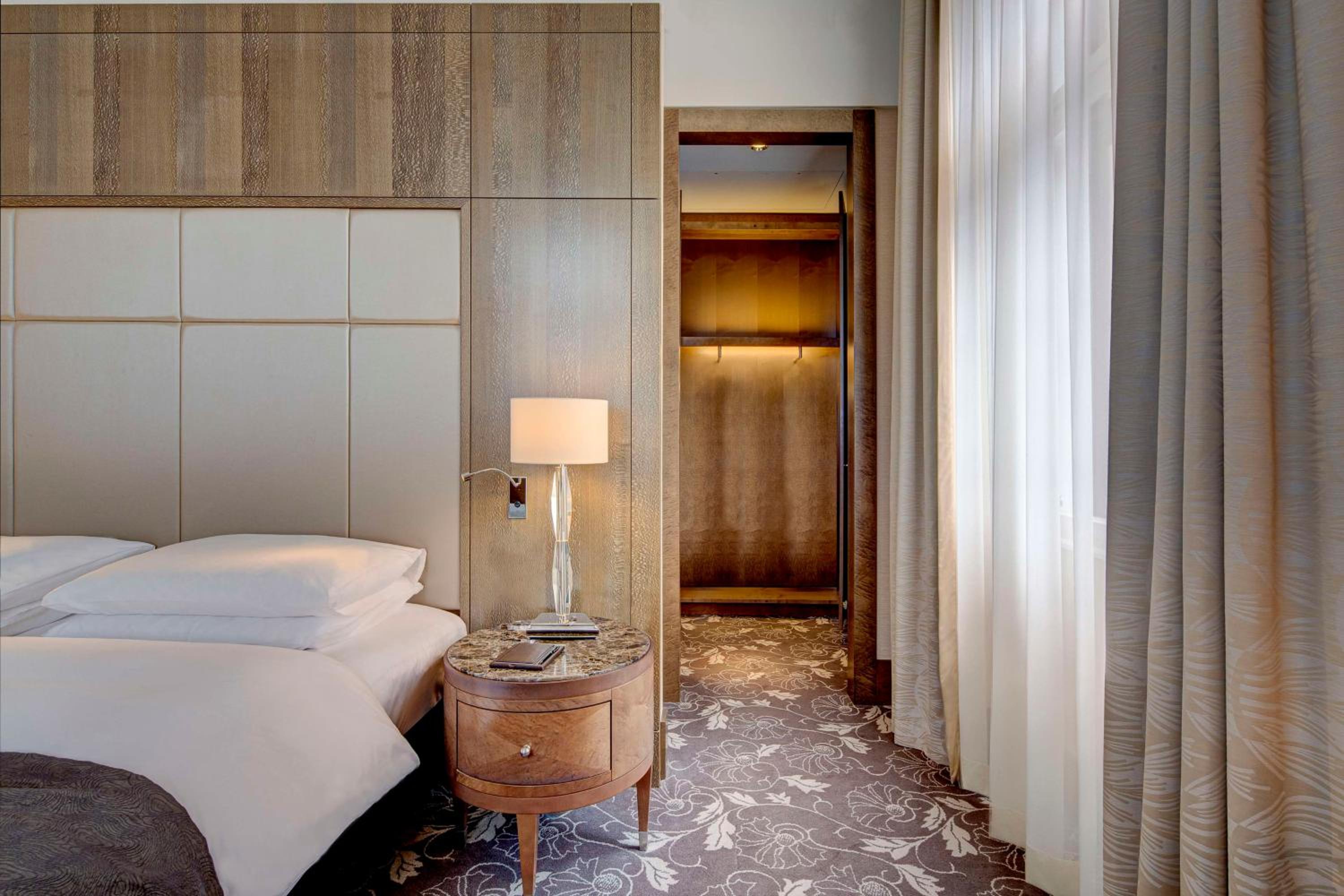 One Bedroom Suite photo 2
