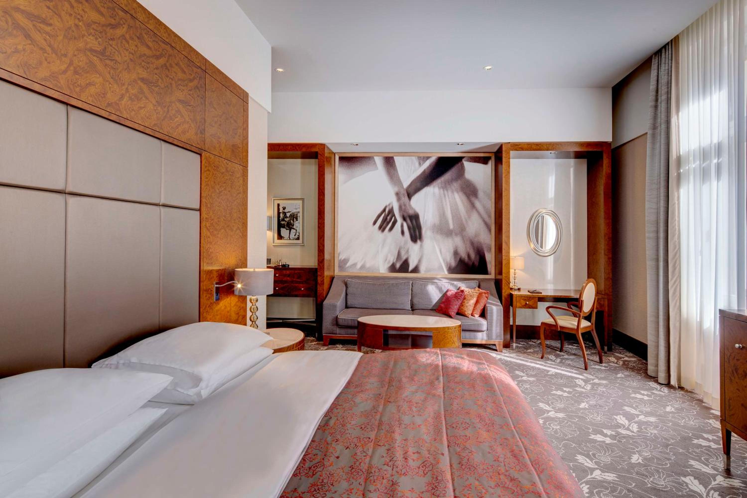 Grand Premium Room
