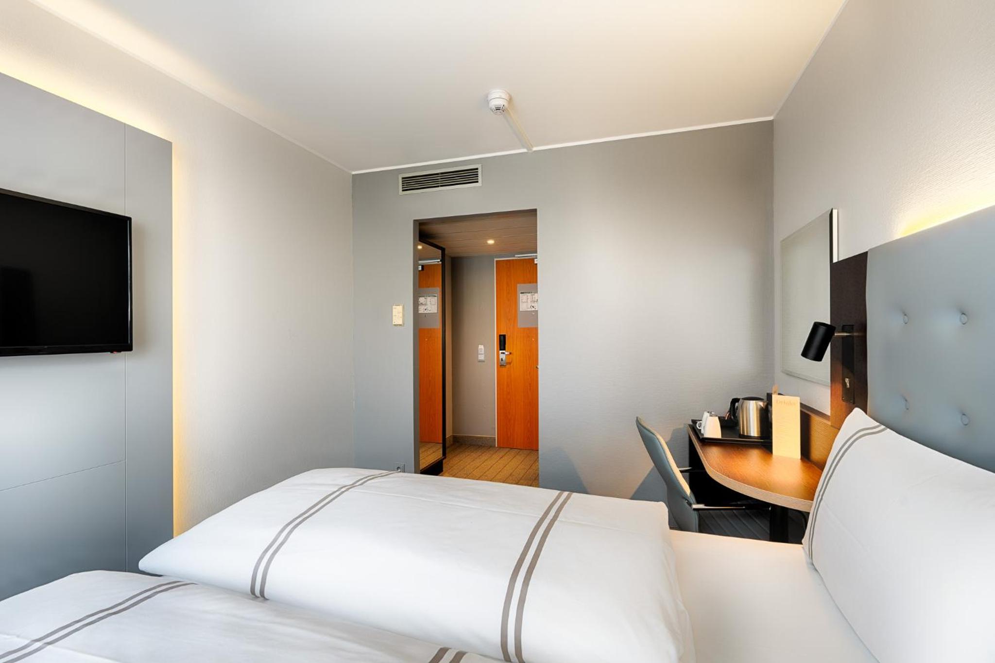  Twin Room with 2 single beds photo 2