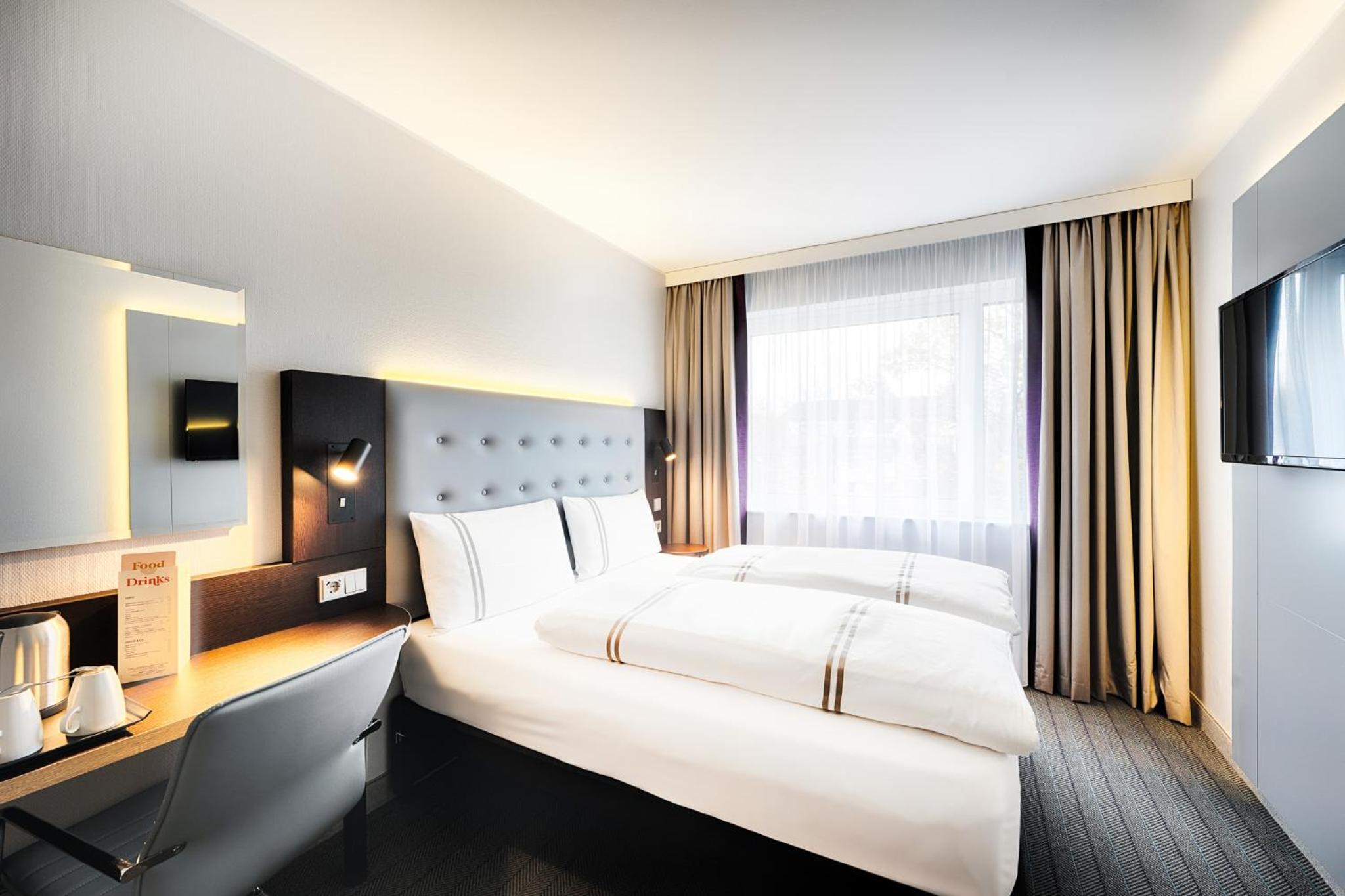Double Room with a double bed photo 1