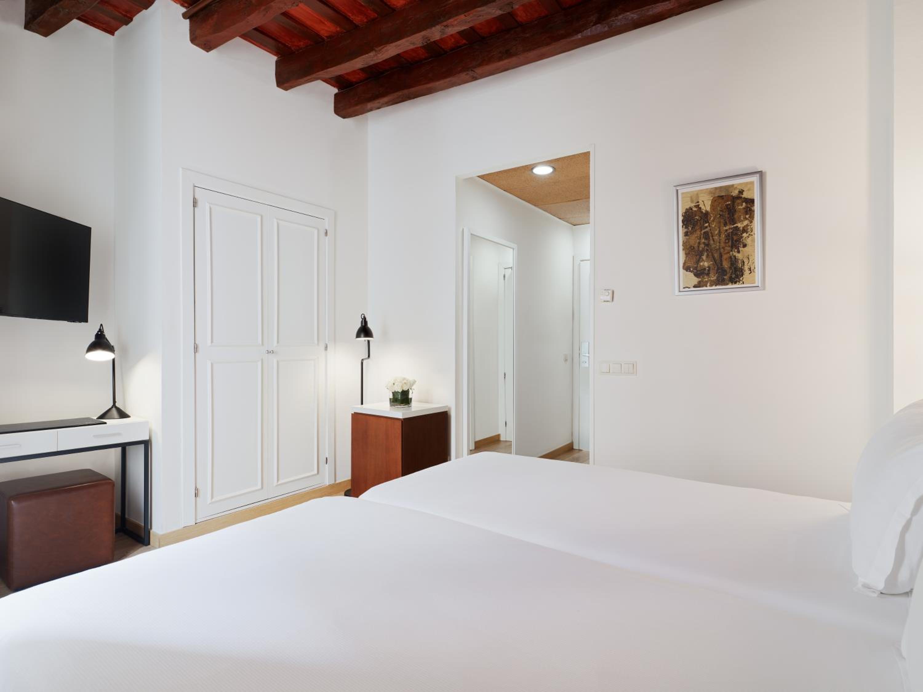 Double or Twin Room with Balcony photo 3