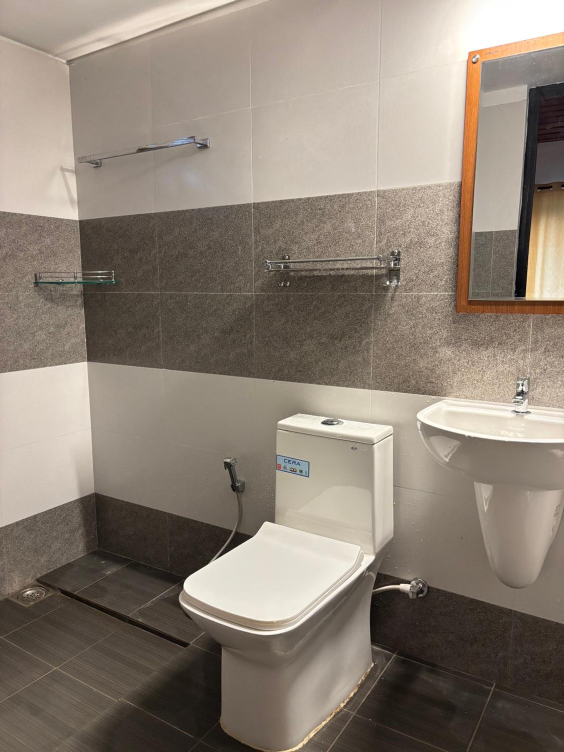 Double or Twin Room with Lake View photo 2