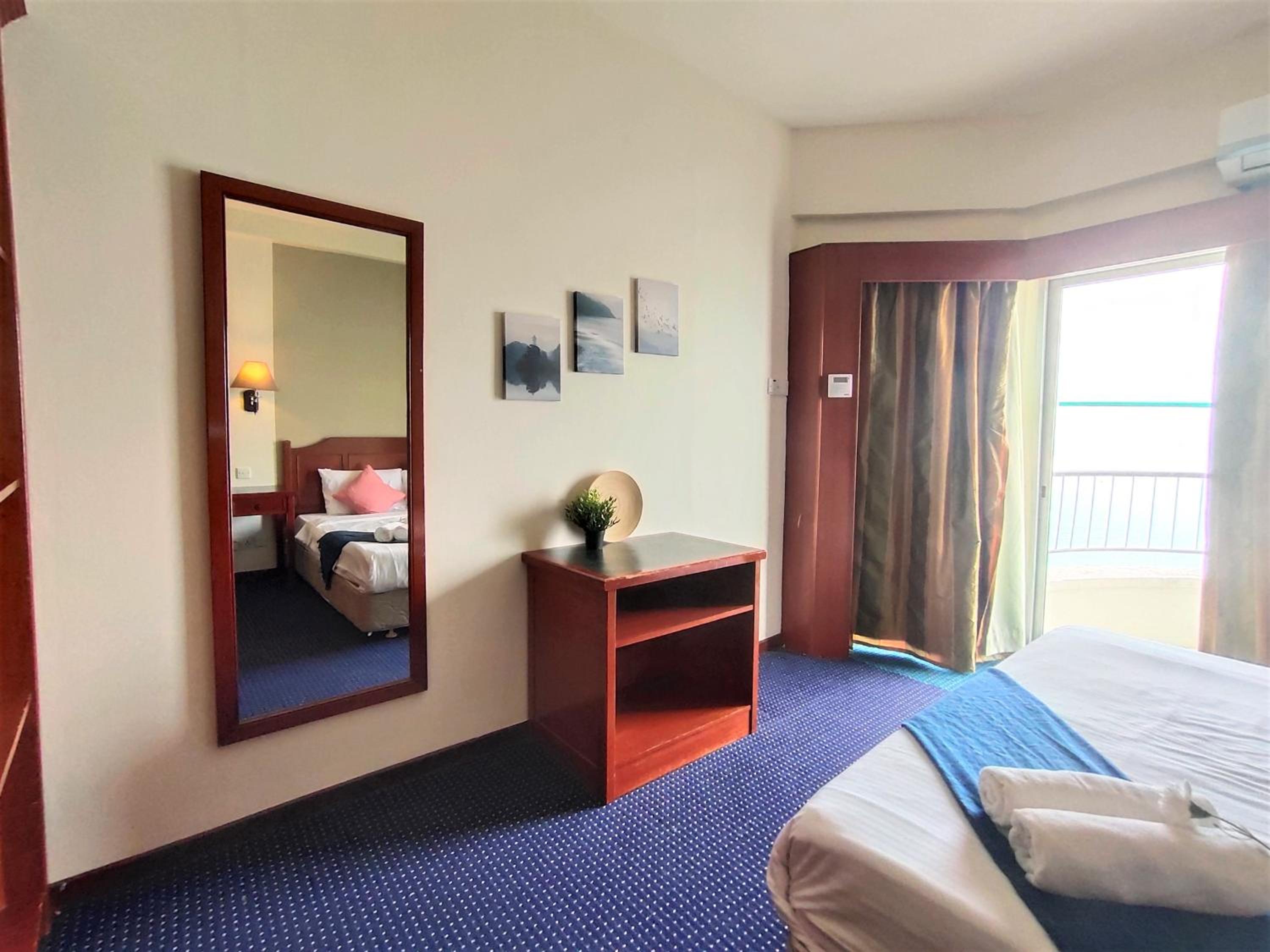 Two-Bedroom Apartment - Oceanfront  - Photo 5