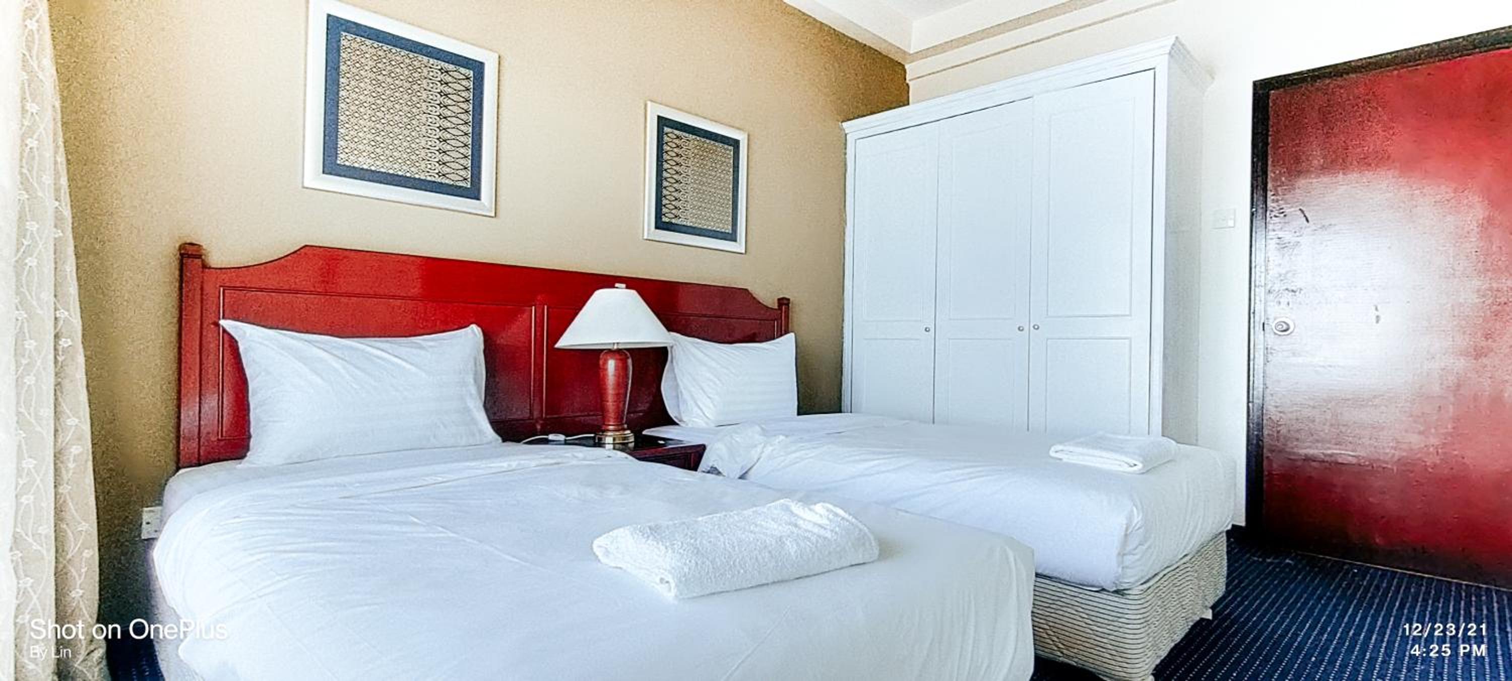 Two-Bedroom Apartment - Oceanfront  - Photo 10
