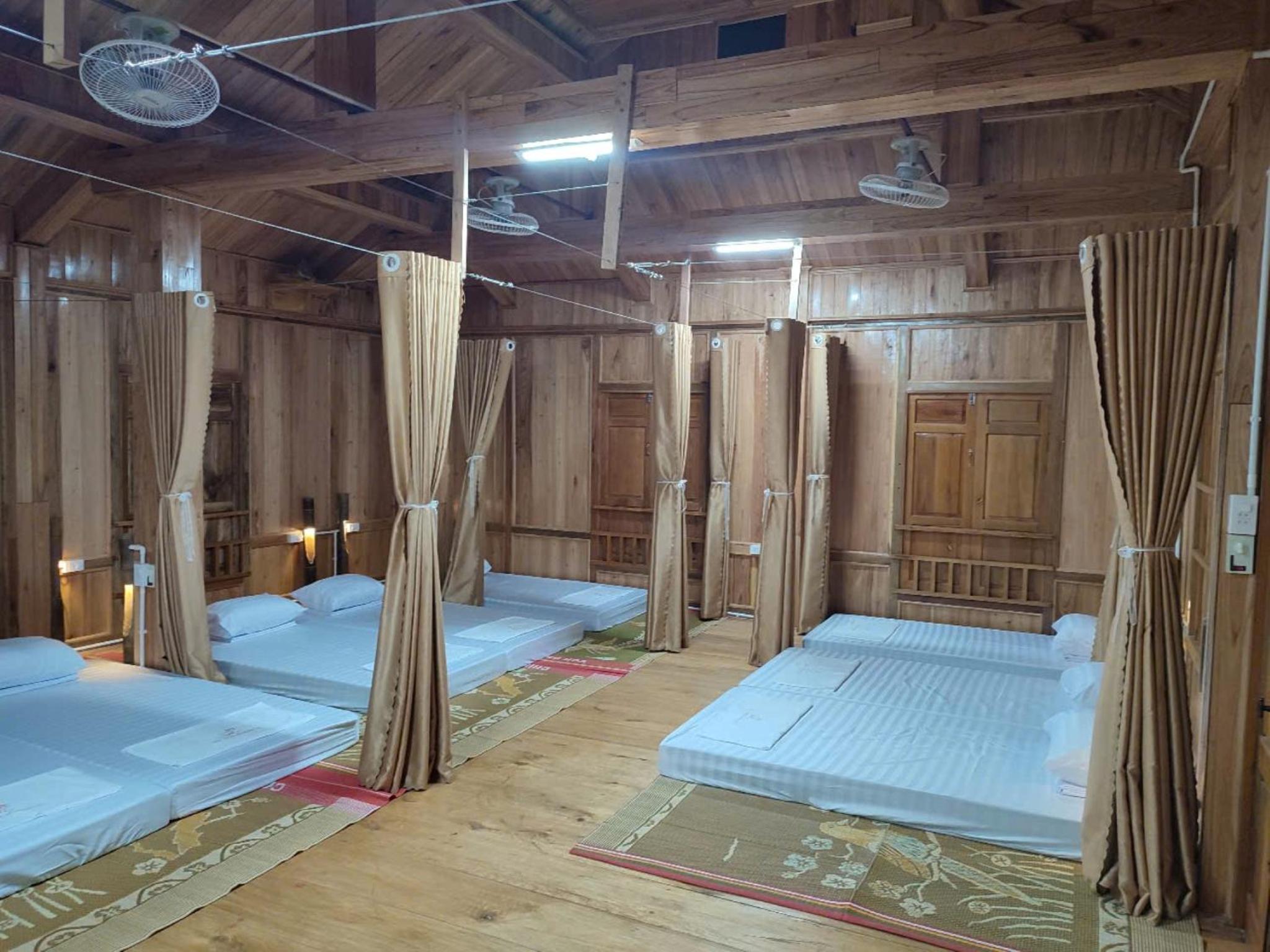 Single Bed In Dormitory Room photo 3
