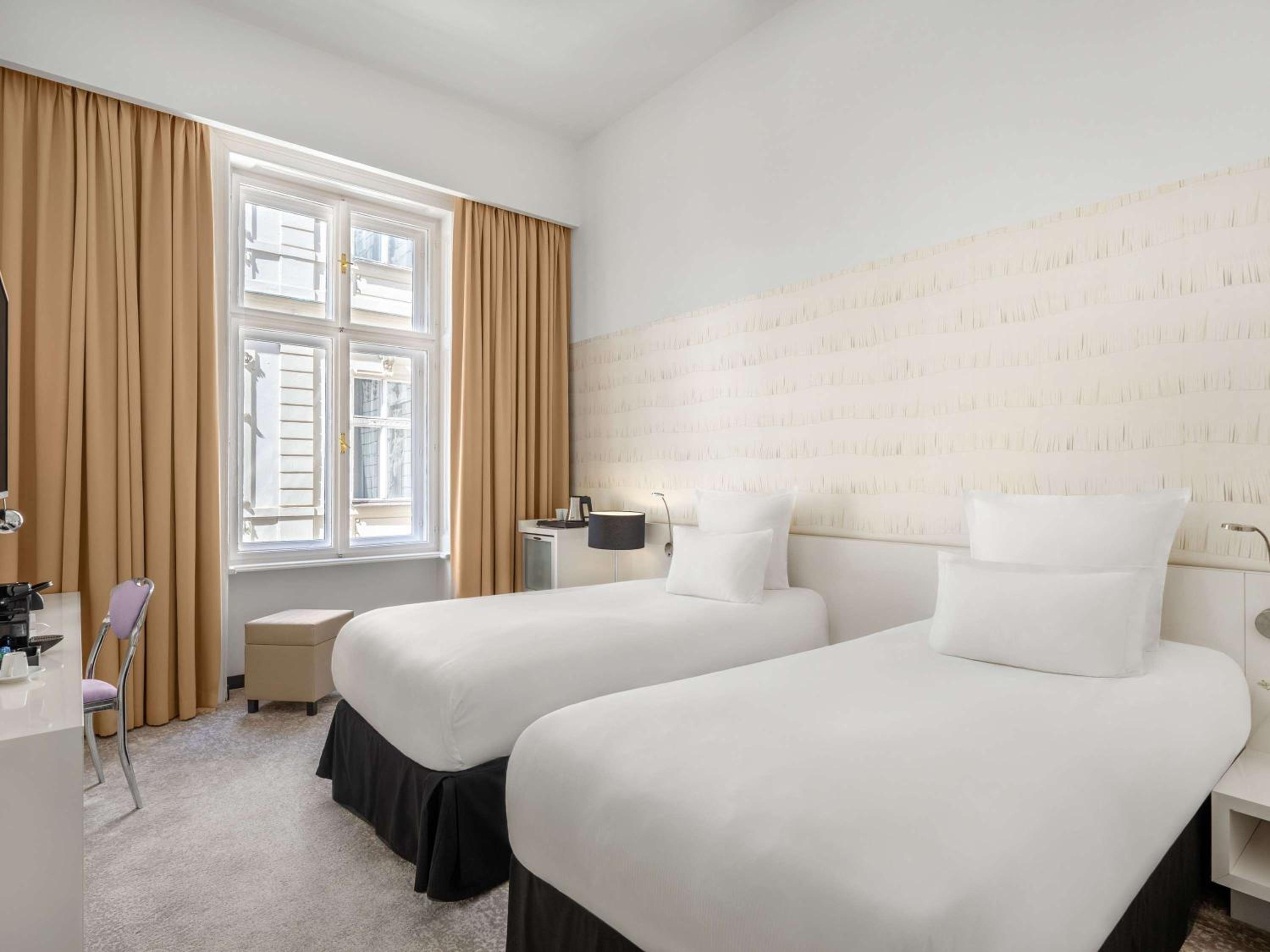 Superior Twin Room - Photo 1
