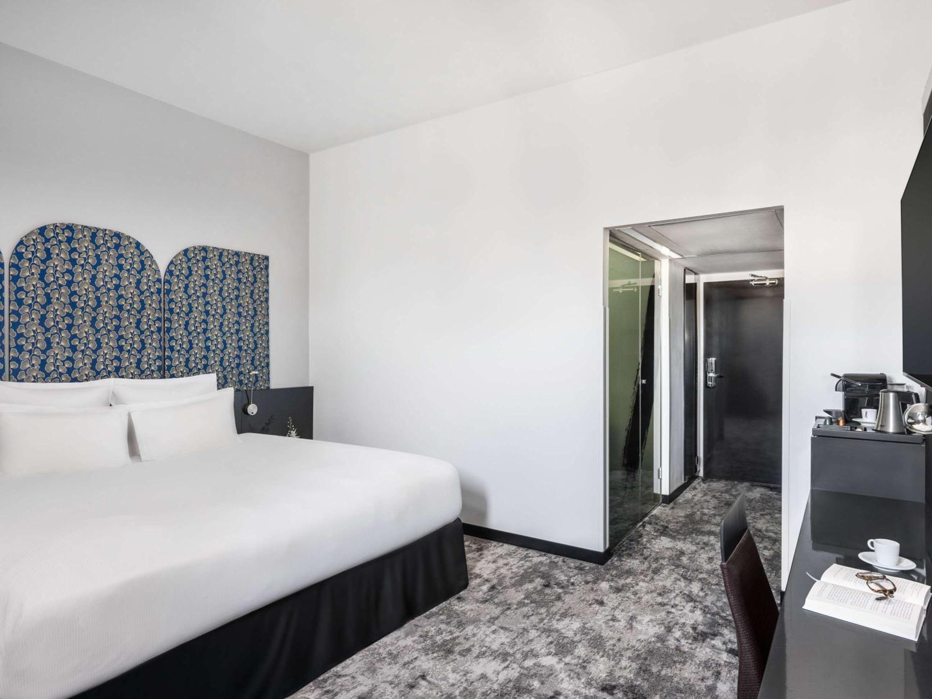 Classic Room with One Double Bed - Photo 12