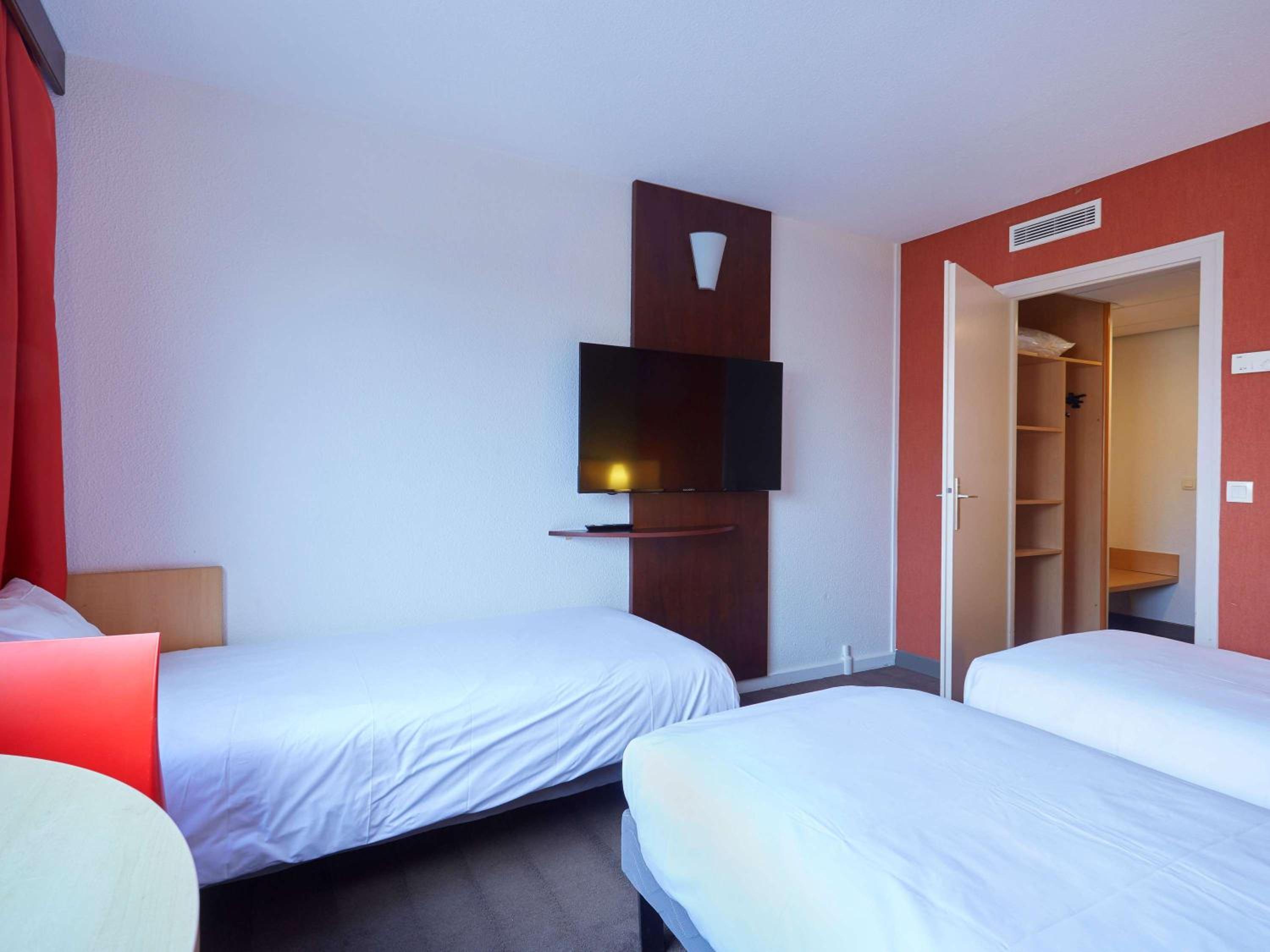 Standard Triple Room photo 3