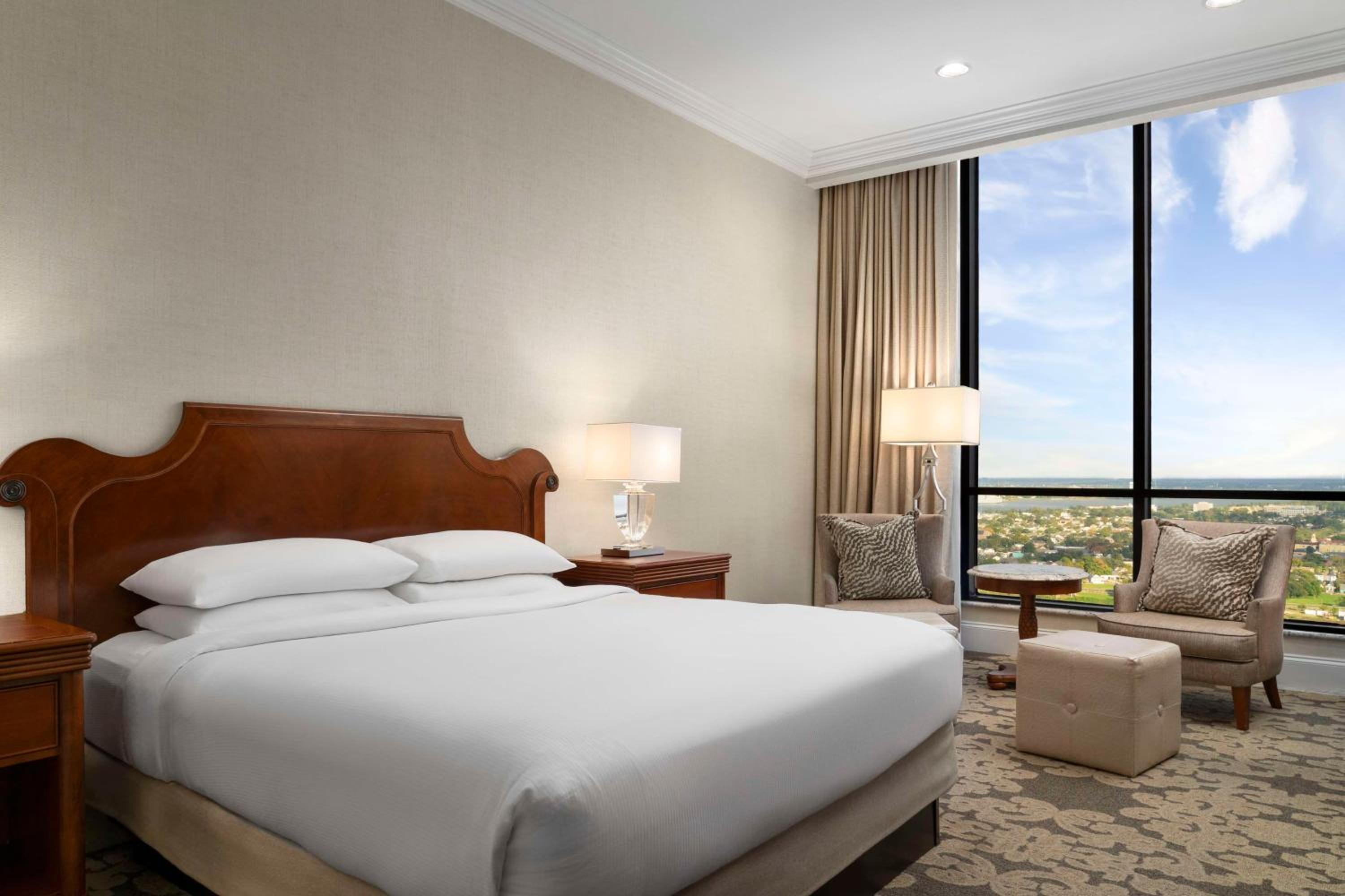 Riverside King Room - Riverfront - Photo 1
