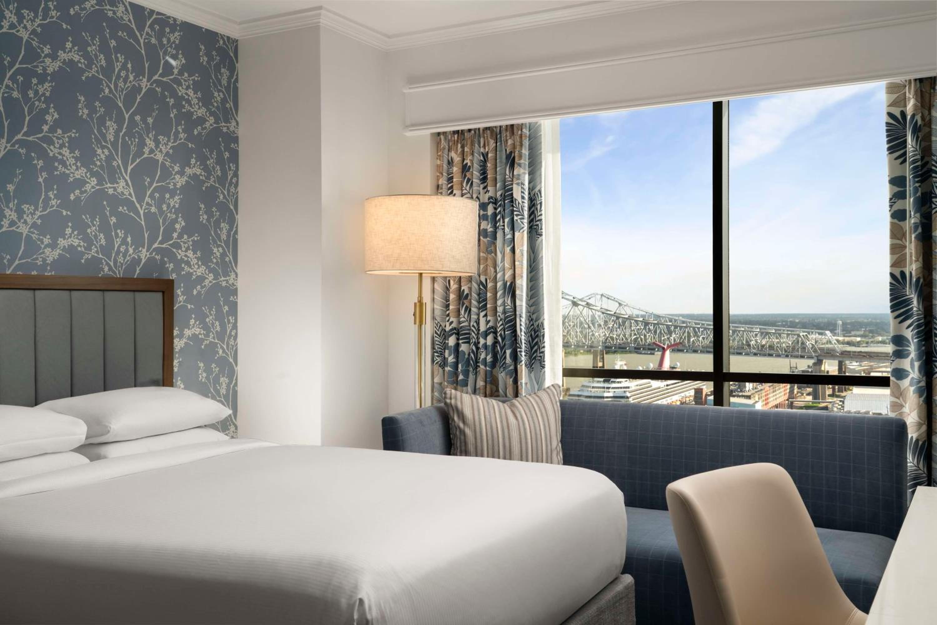 Premium Queen Room with Two Queen Beds and City View - Photo 2