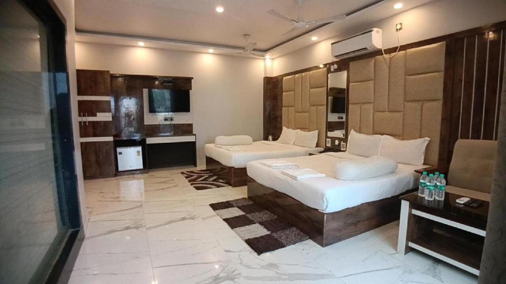 Family Club Room photo 2
