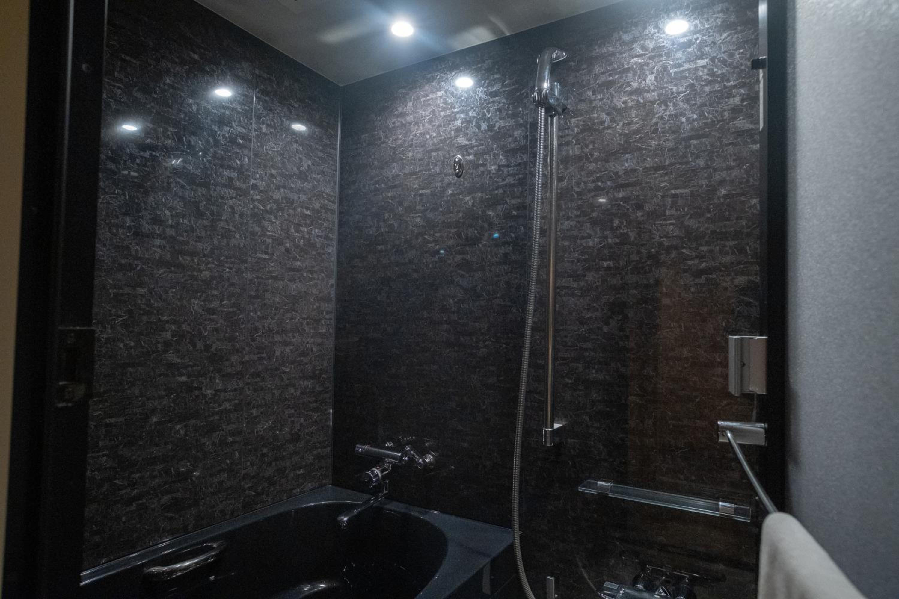 Premium Double Room with Two Double Beds - Non-Smoking photo 3