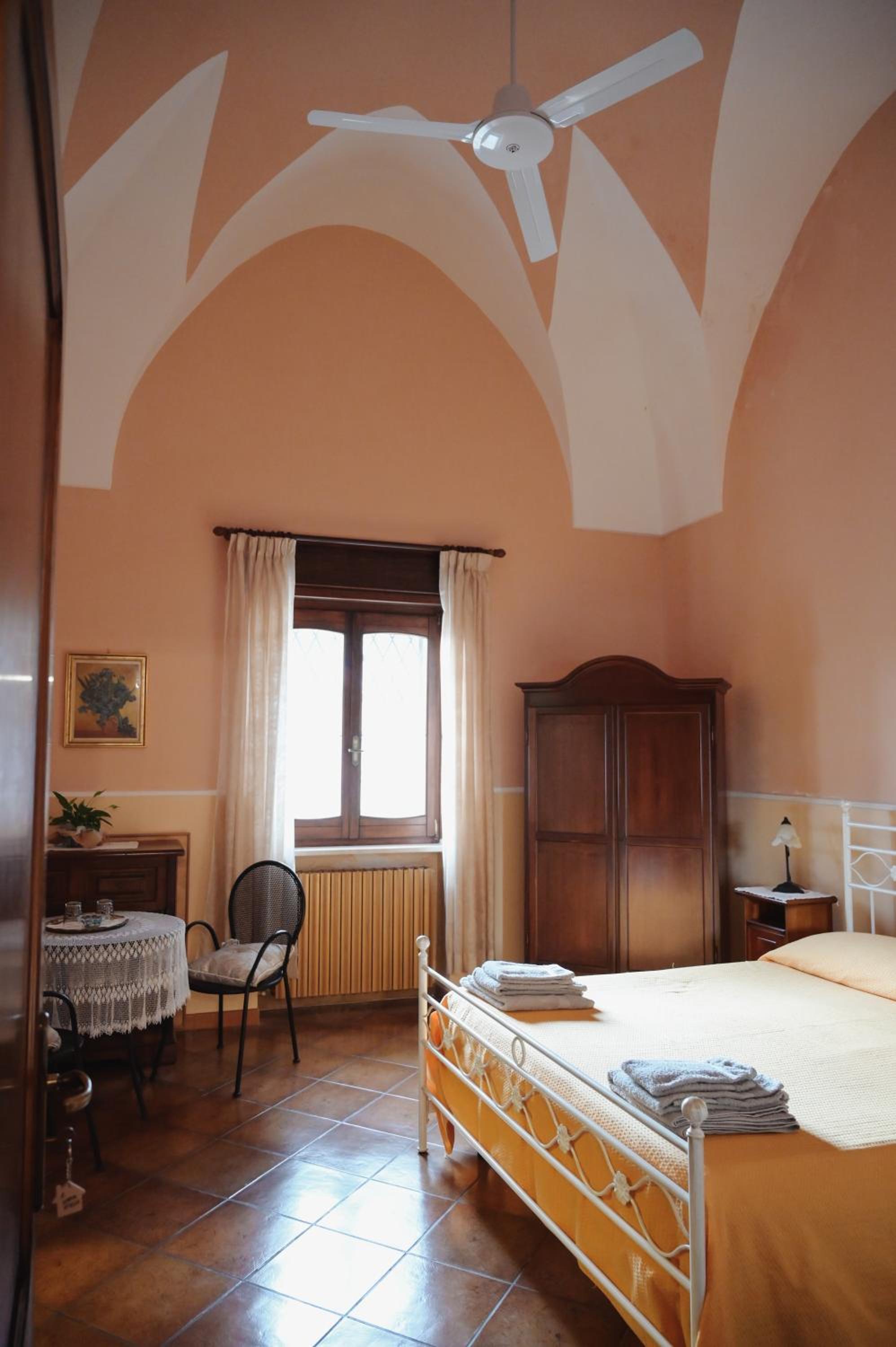 Large Double Room photo 1