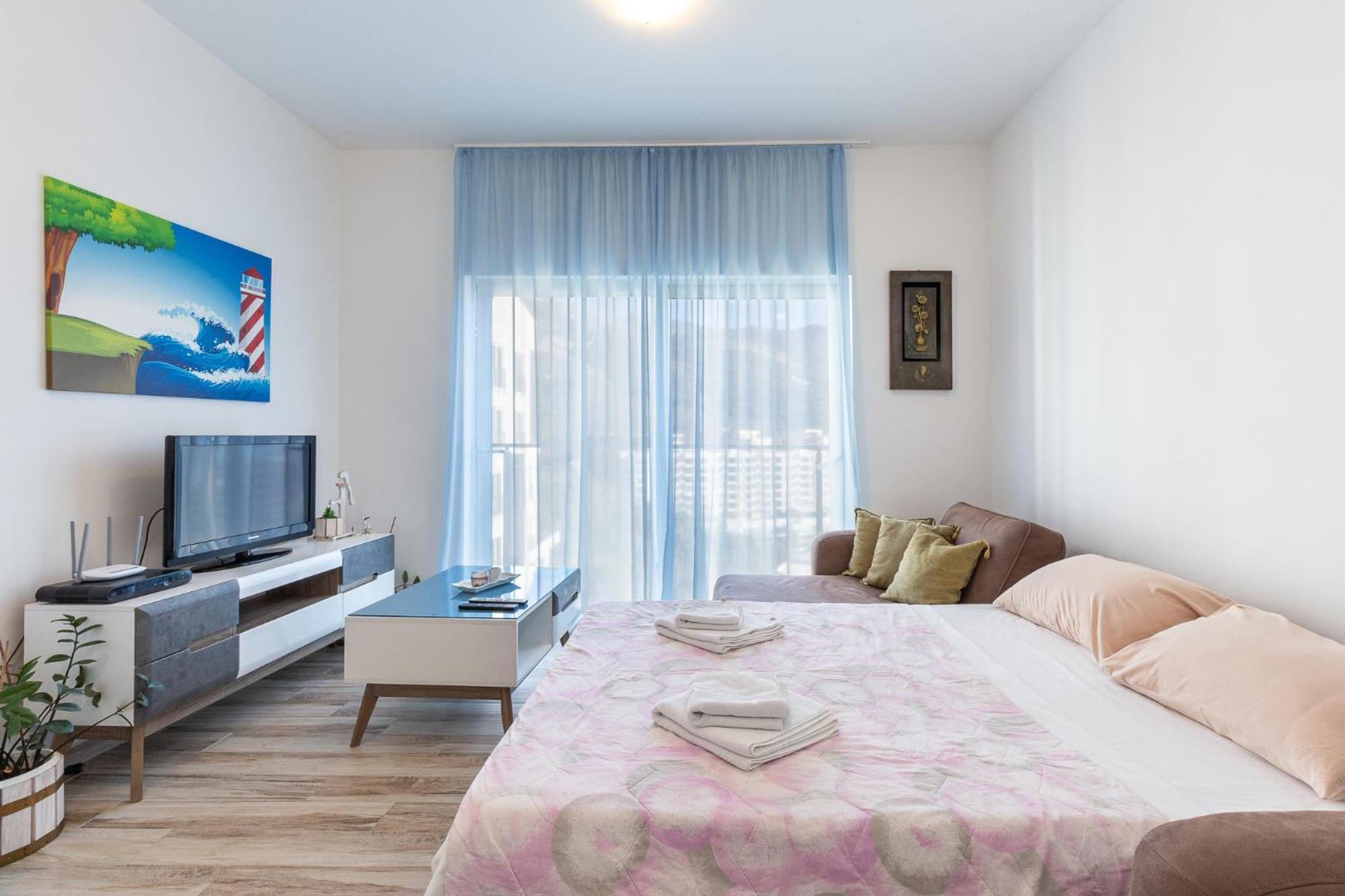 Studio Apartment