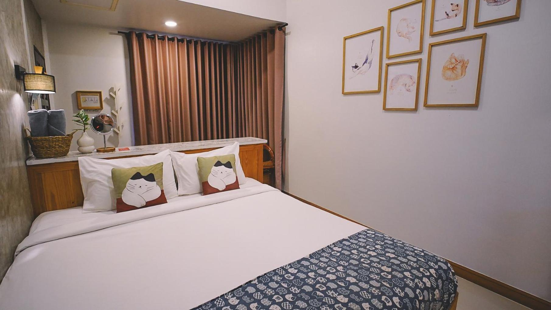 Deluxe Double Room with Balcony photo 1