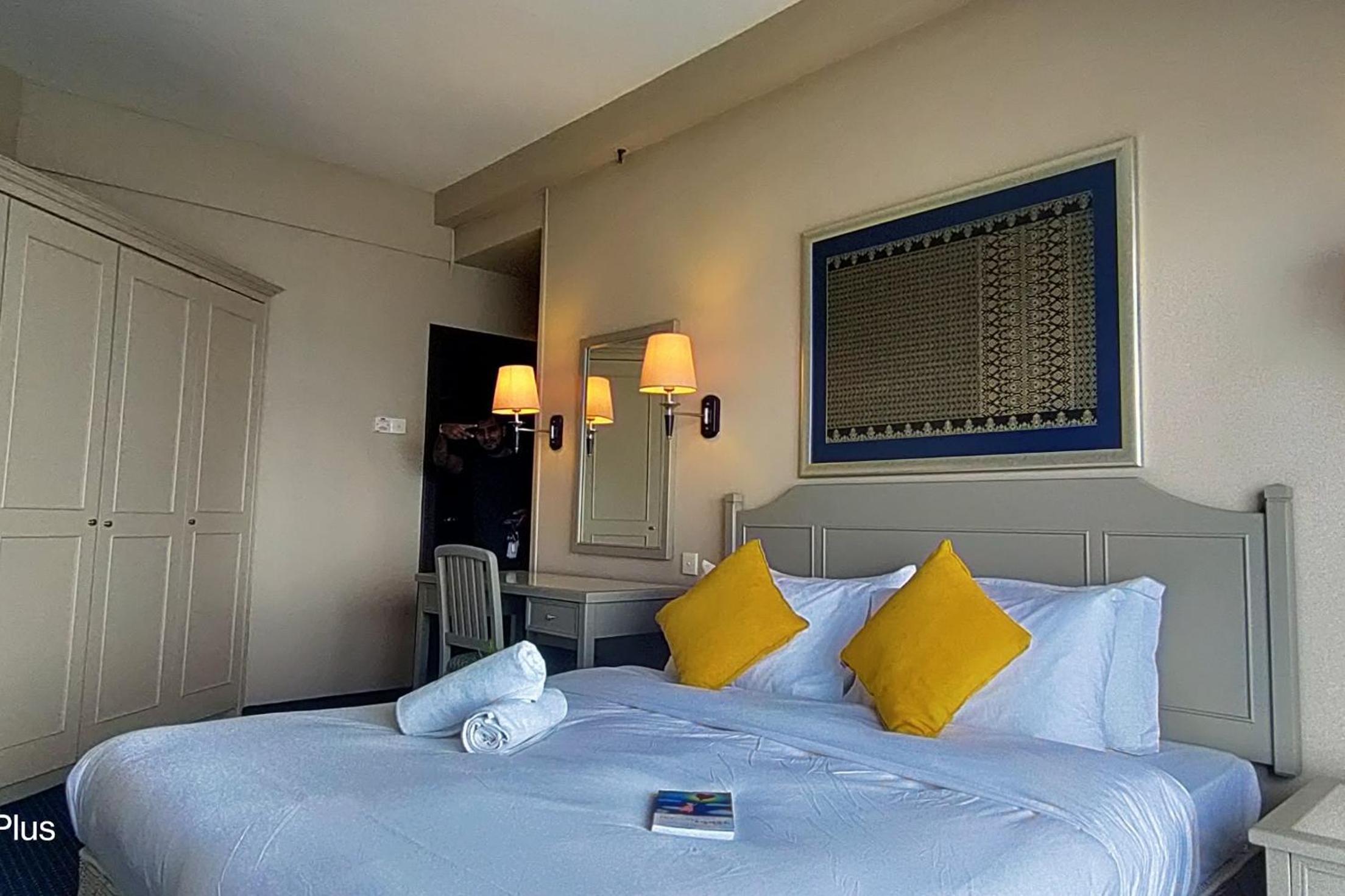 Two-Bedroom Apartment - Oceanfront  - Photo 32