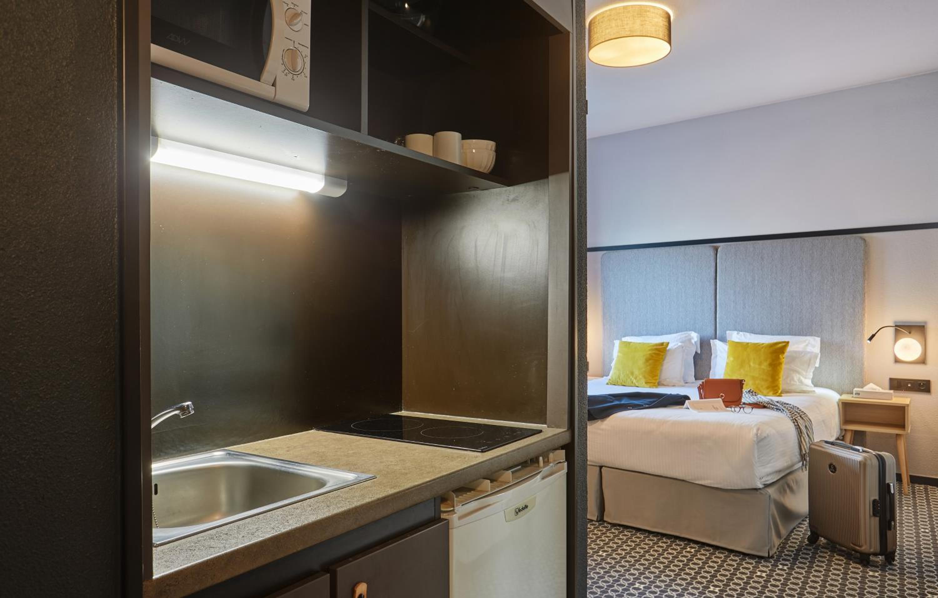 Standard Studio (2 Adults) - Photo 2