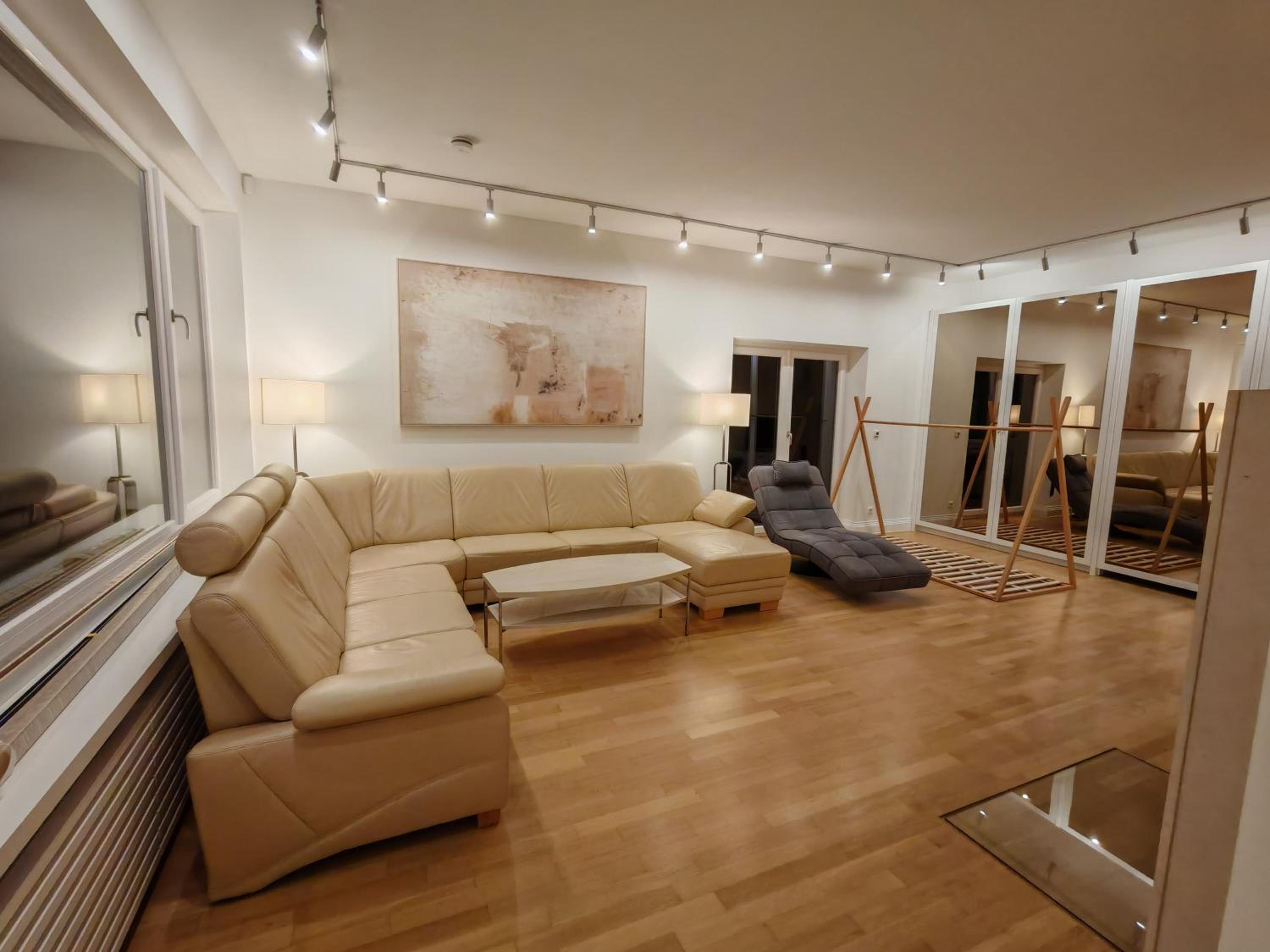 Villa photo 3