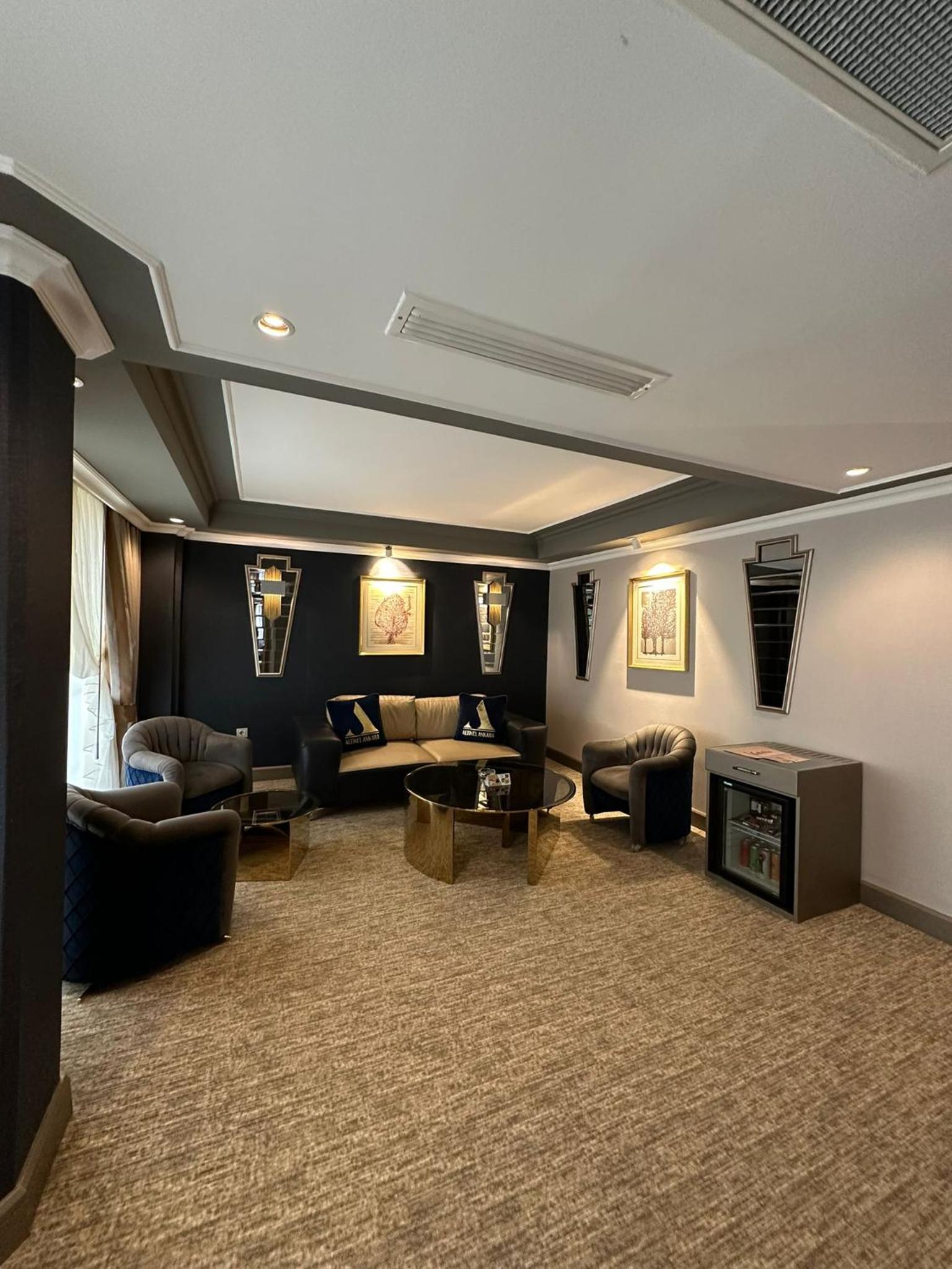 King Suite - Photo 4
