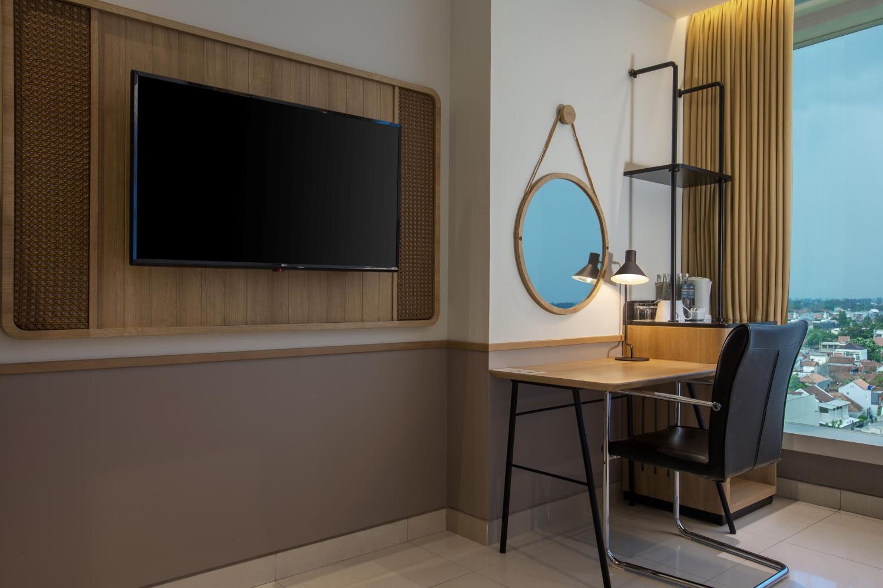 Superior King Room - Photo 4