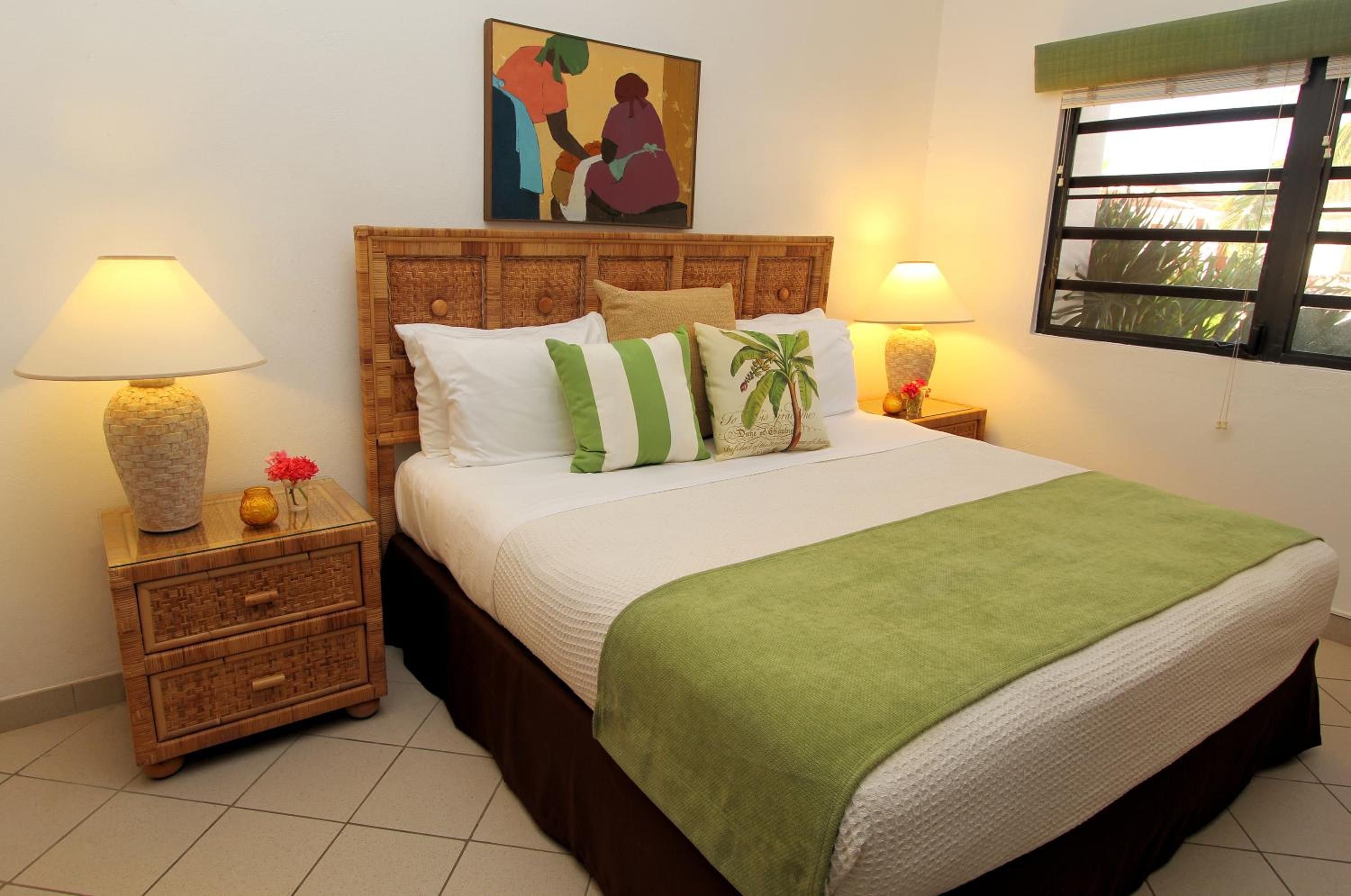 One-Bedroom Apartment - Beach Front photo 2