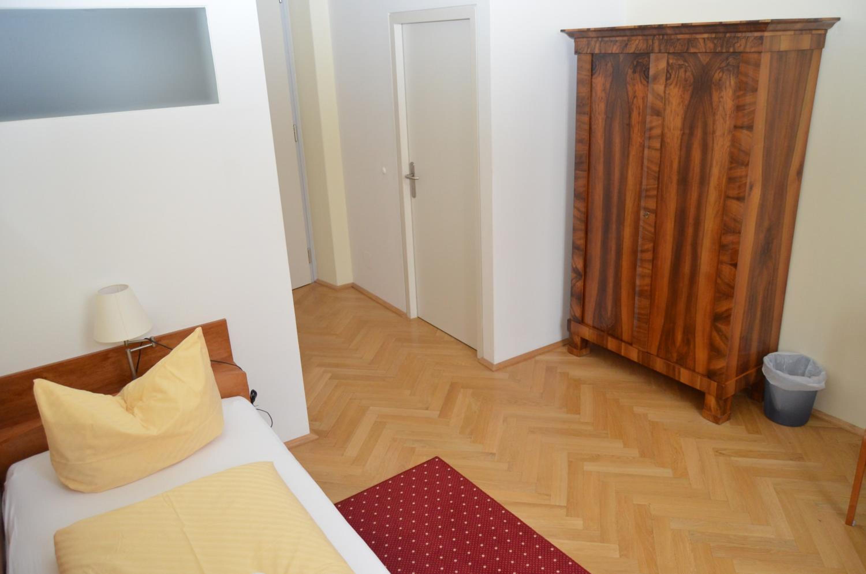 Single Room photo 1