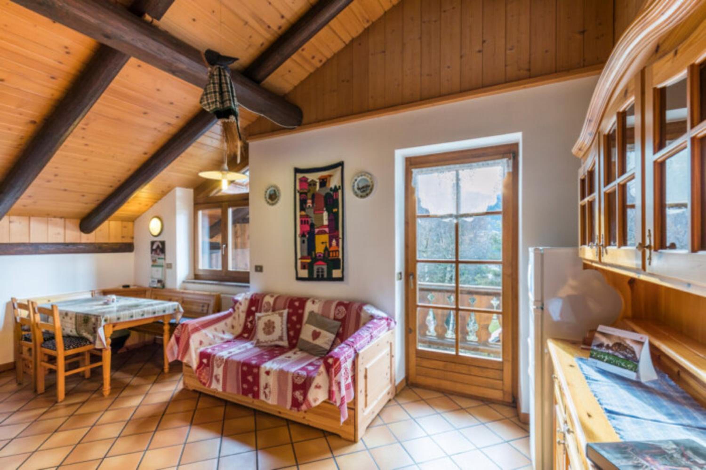 Two-Bedroom Apartment with Mountain View photo 1