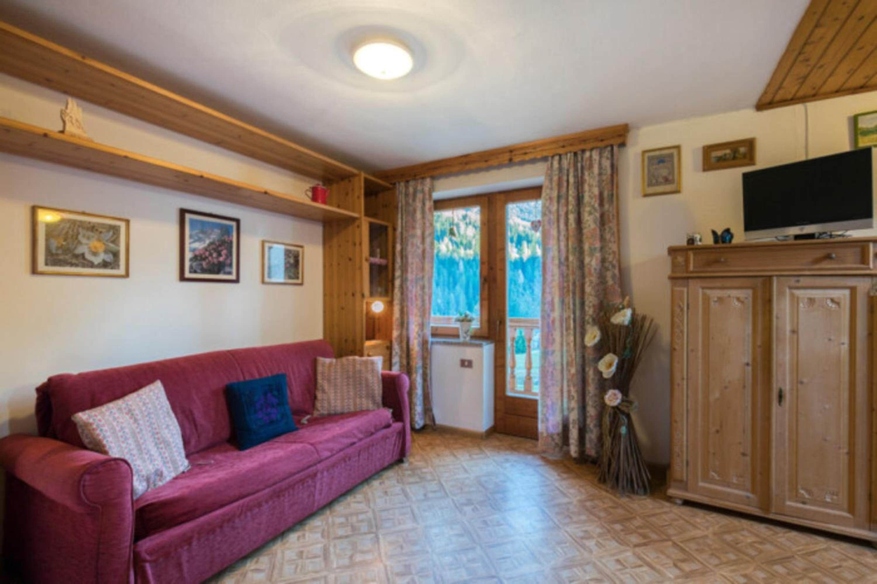 Two-Bedroom Deluxe Apartment with Garden View photo 2