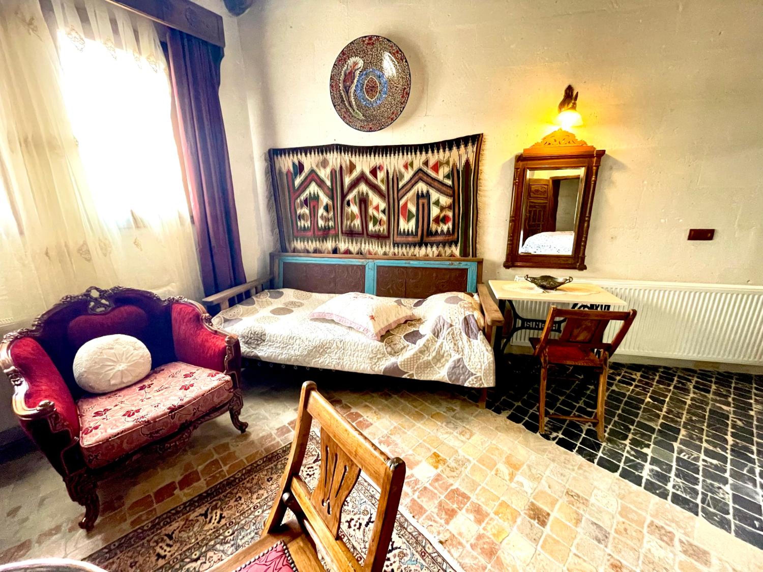 Deluxe Triple Room photo 3