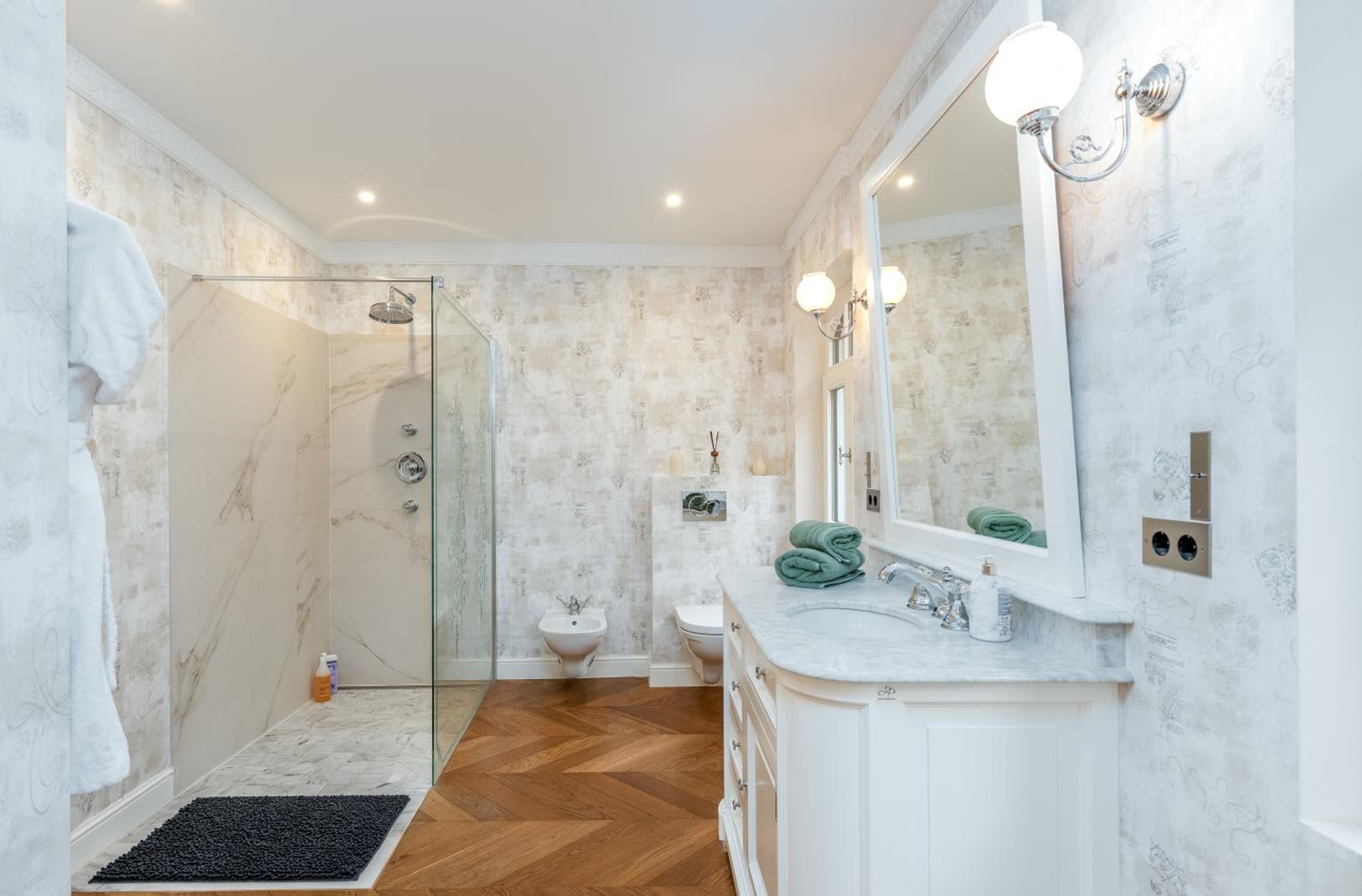 King Room with Spa Bath photo 3