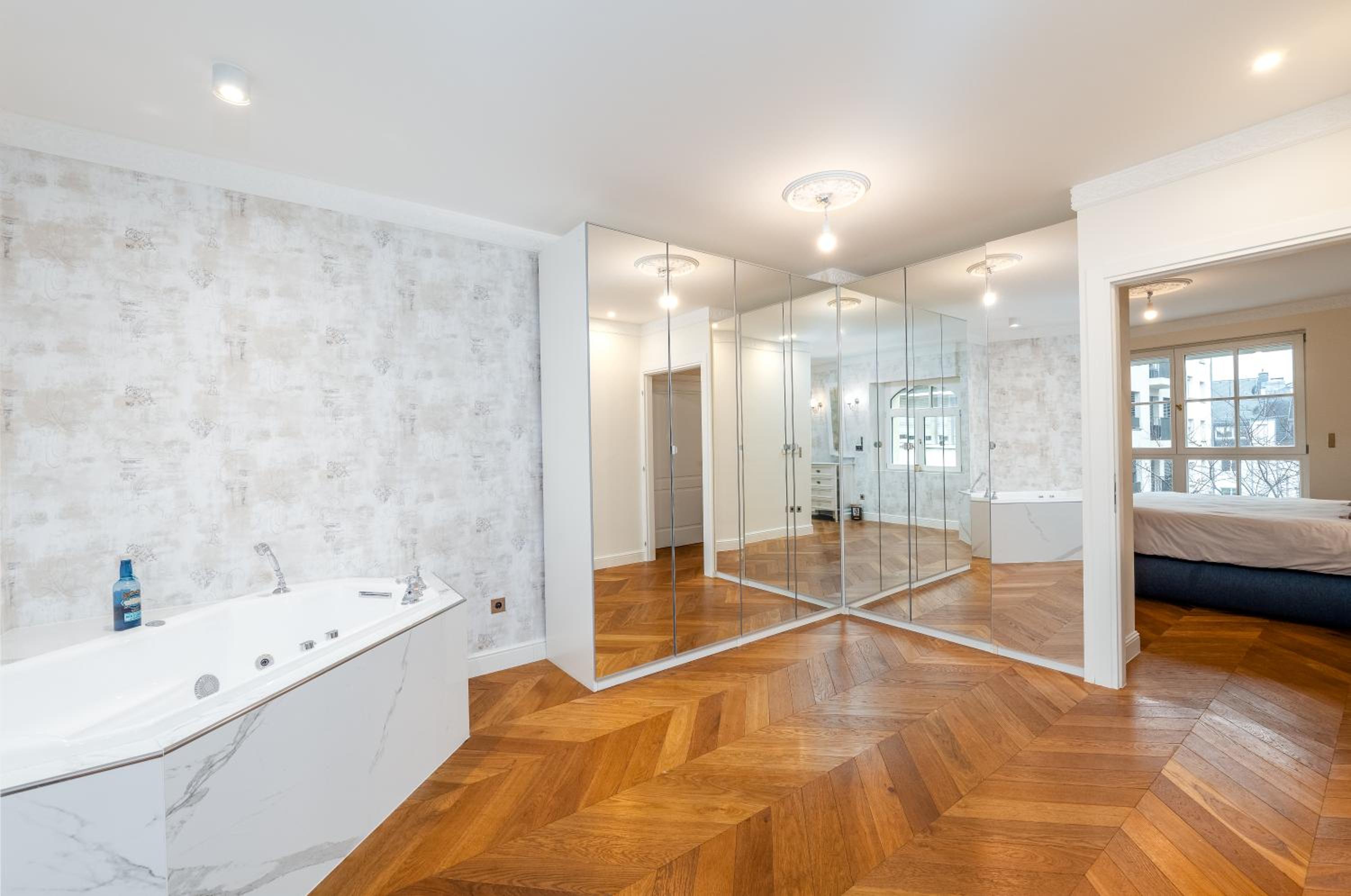 King Room with Spa Bath photo 2