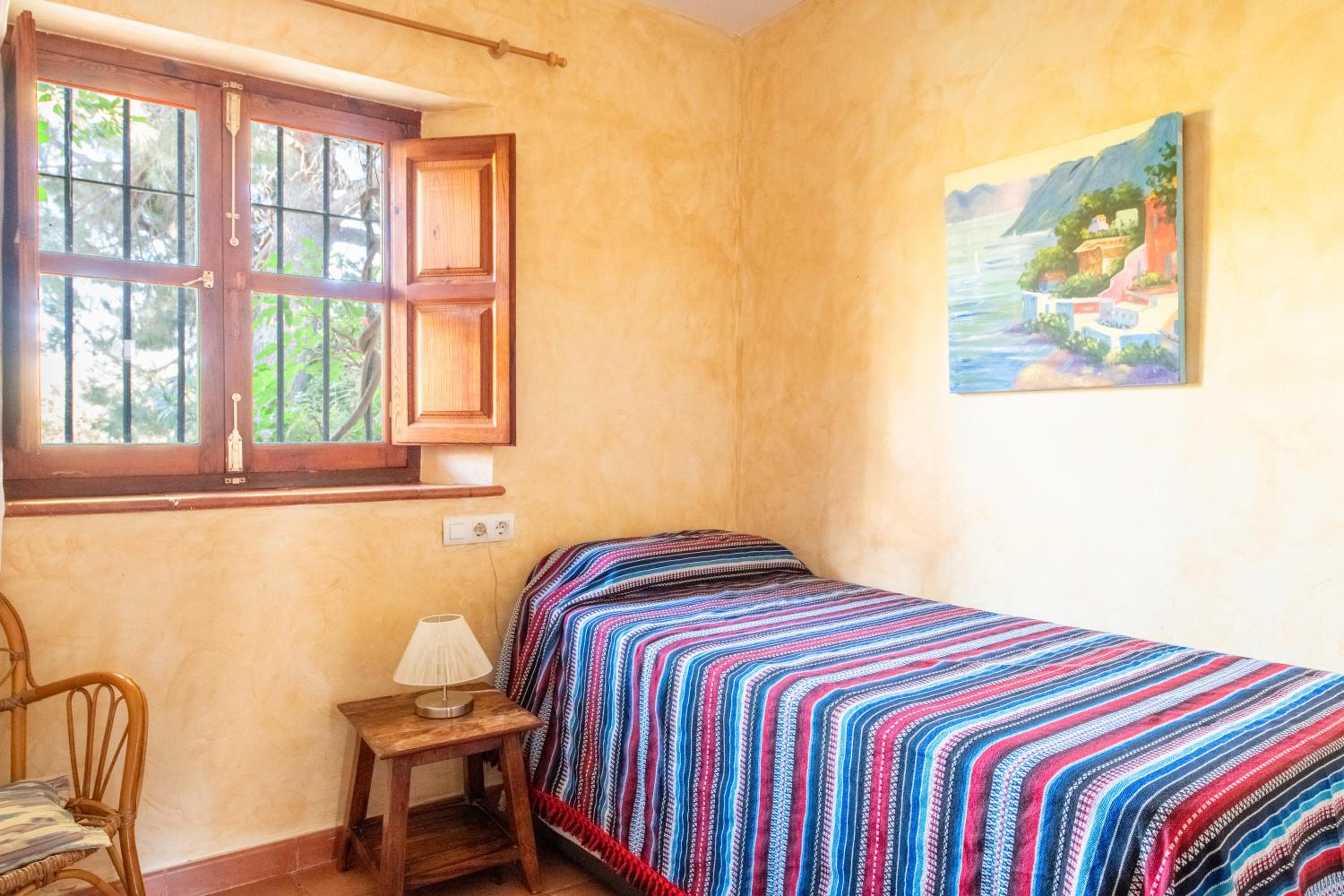 Three-Bedroom House photo 2