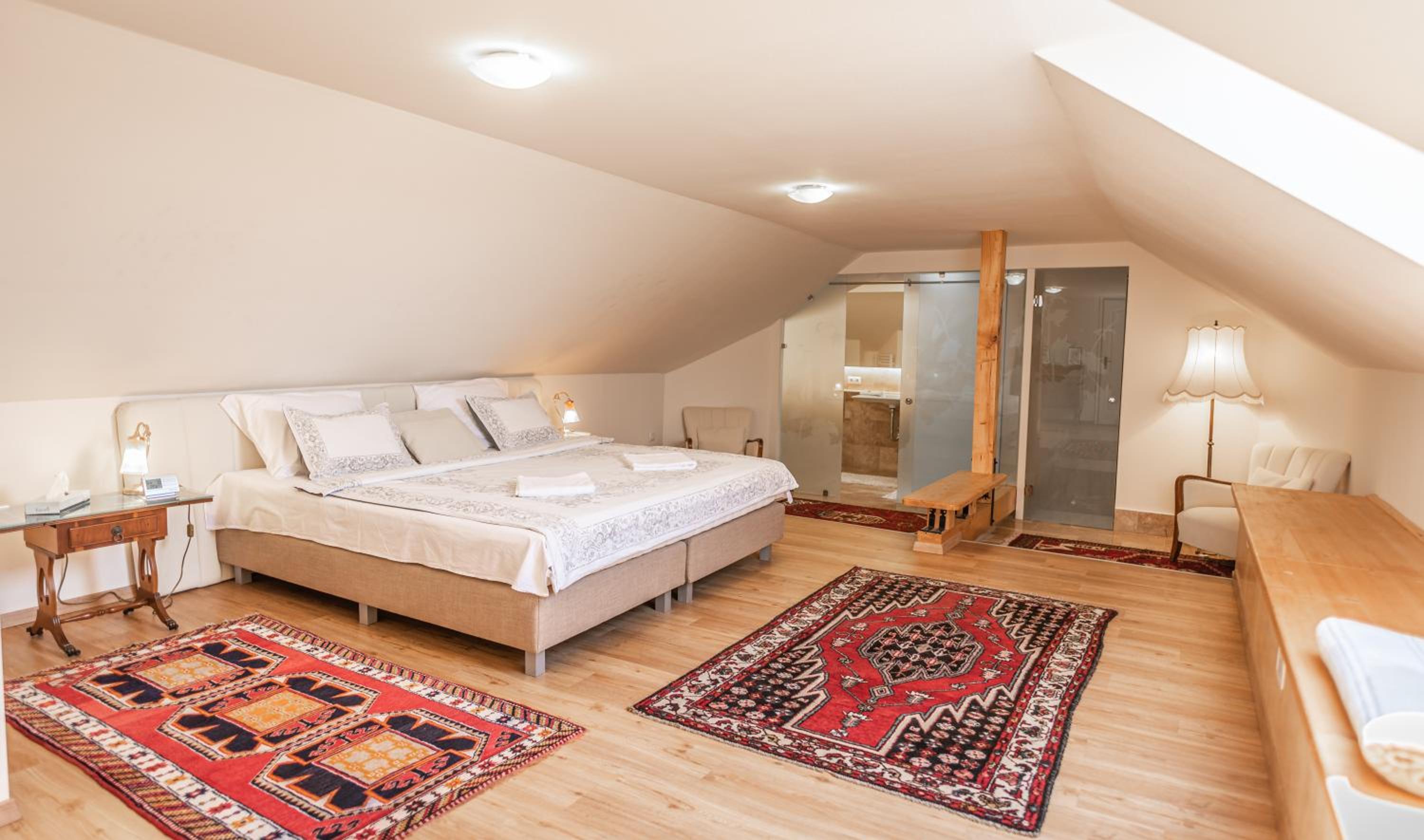 Double Room with Private Bathroom photo 1