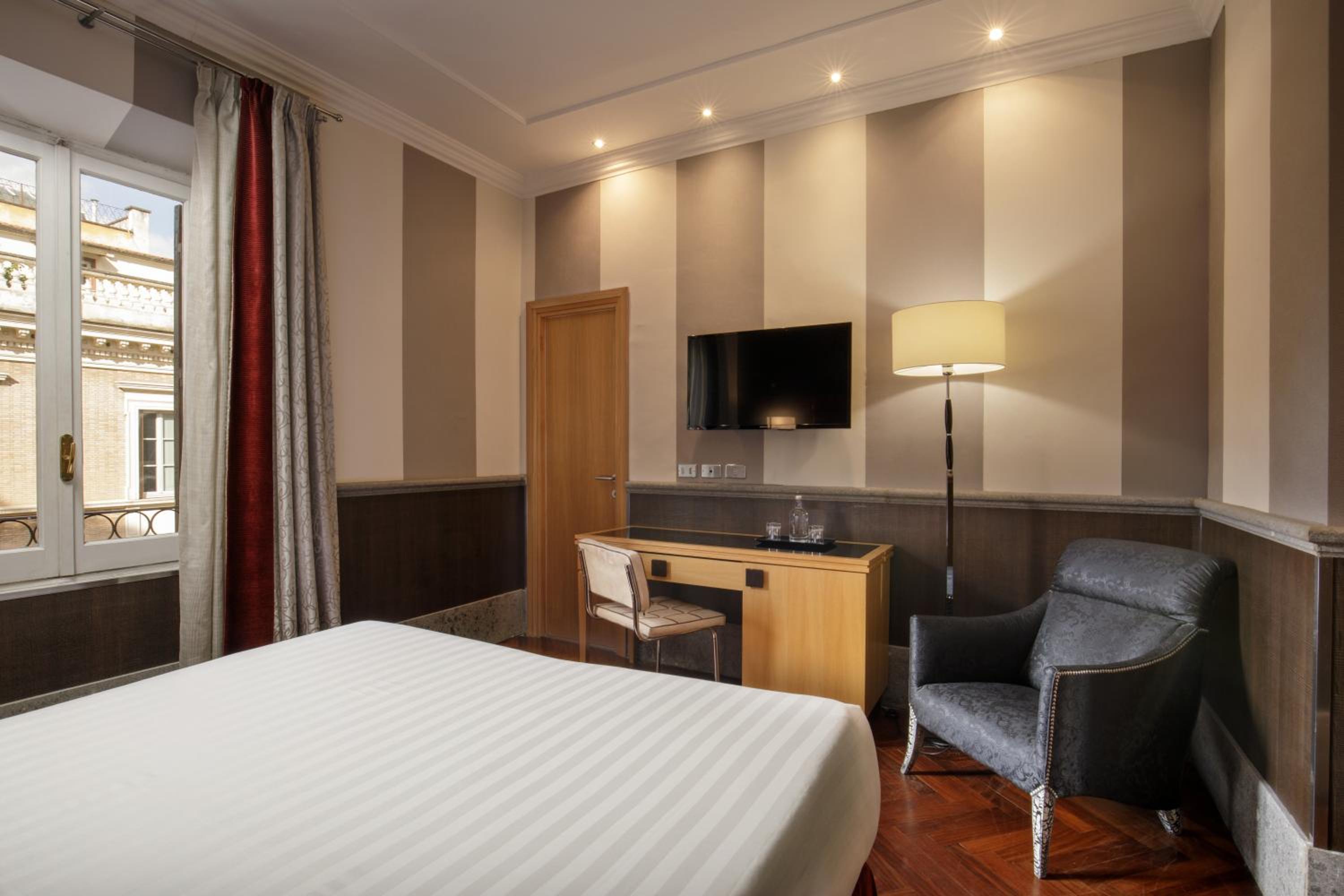Deluxe Double or Twin Room