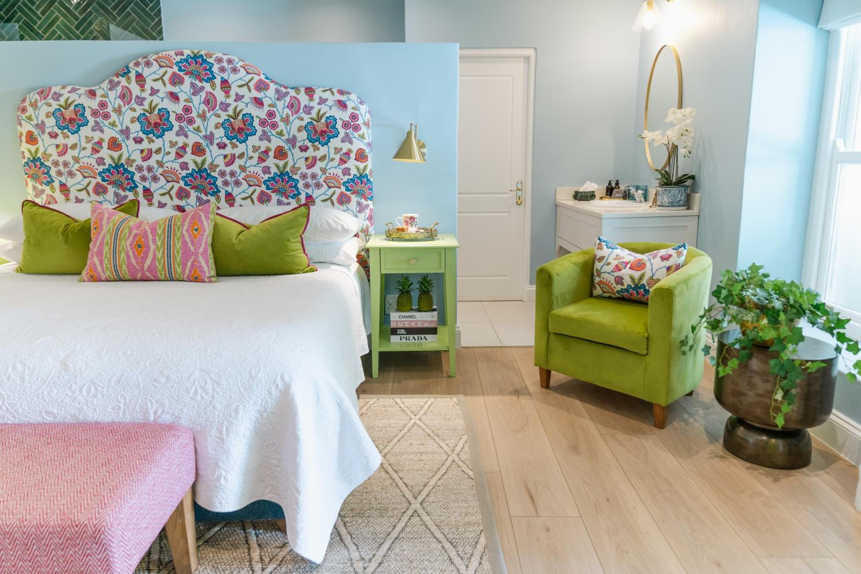 Superior King Room - Photo 30