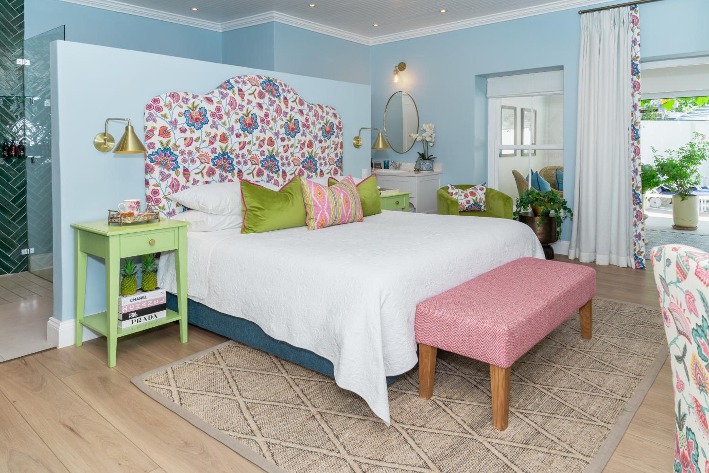 Superior King Room - Photo 8