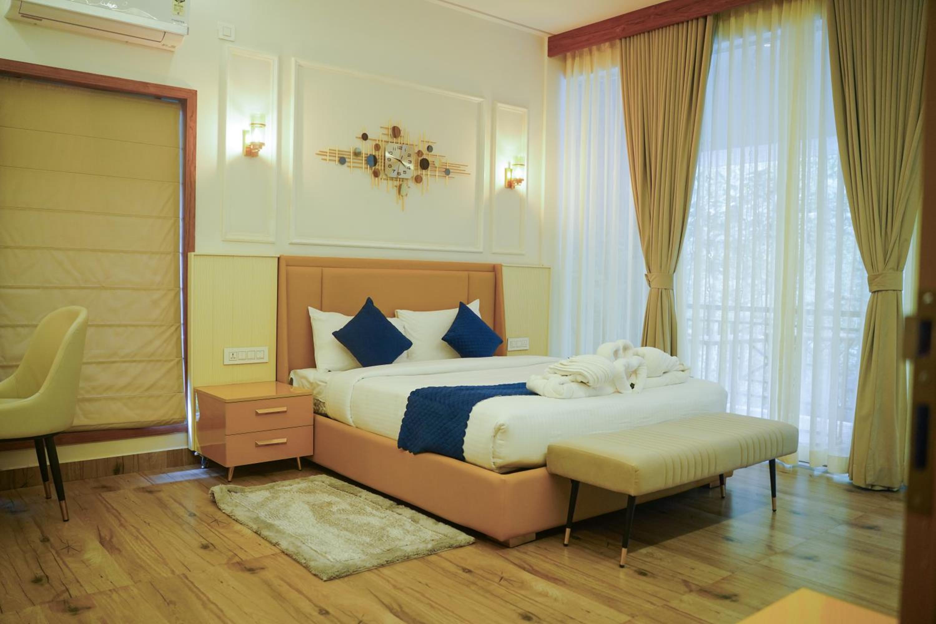 King Room with Pool View