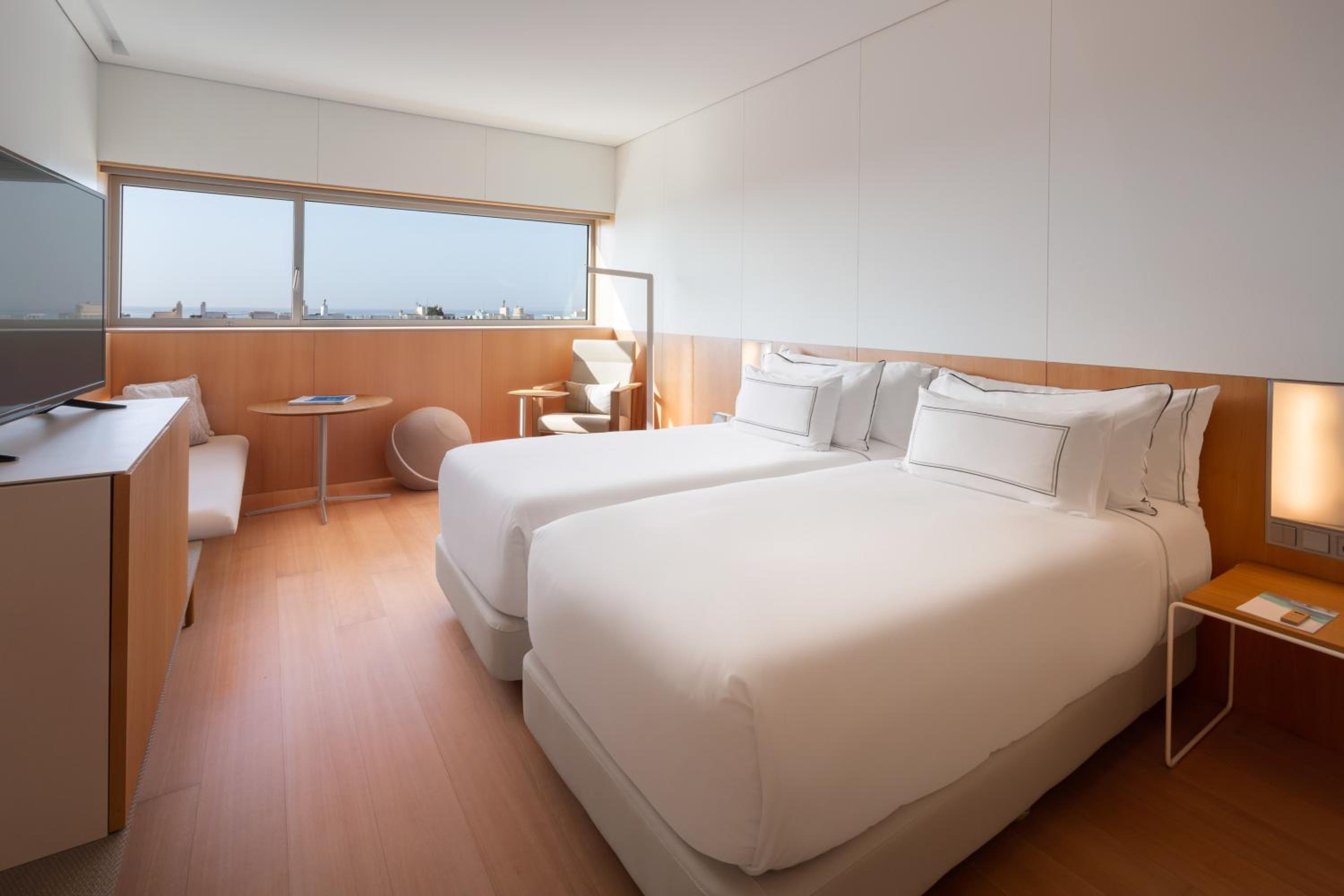 Double or Twin Room with Sea View - The Level